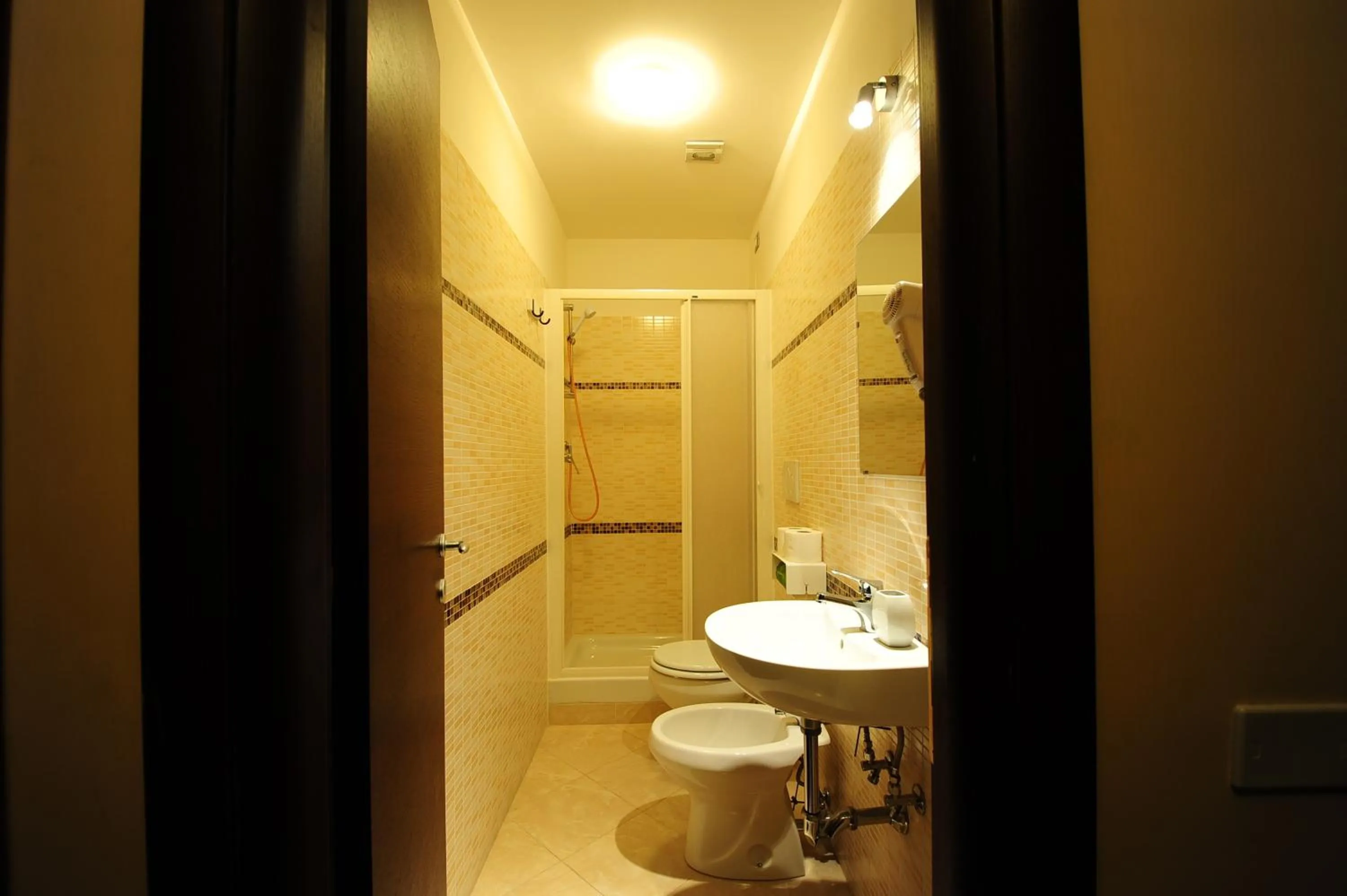 Bathroom in Hotel Mosaic Central Rome