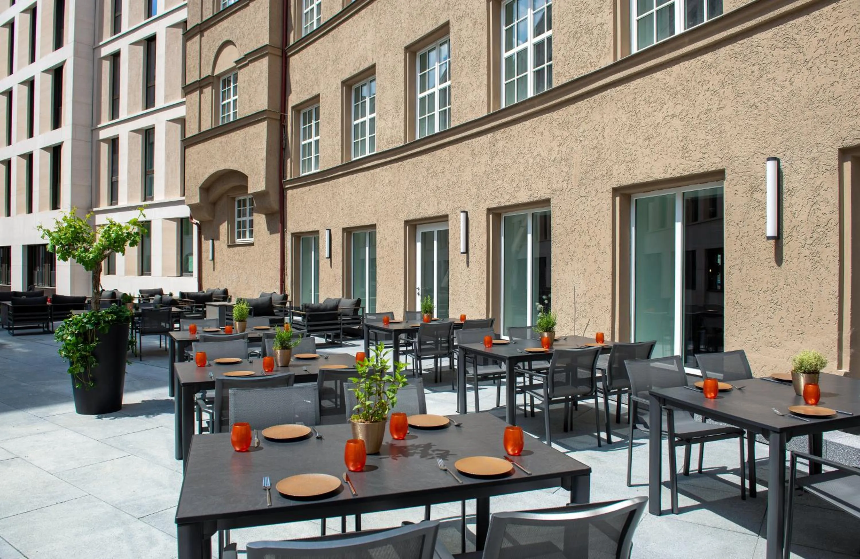 Balcony/Terrace in Leonardo Royal Hotel Nürnberg