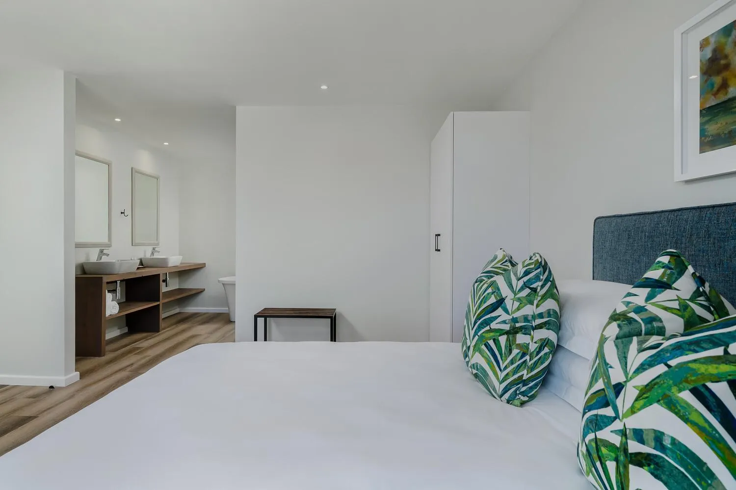 Bed in Paxton Luxury Apartments self-catering