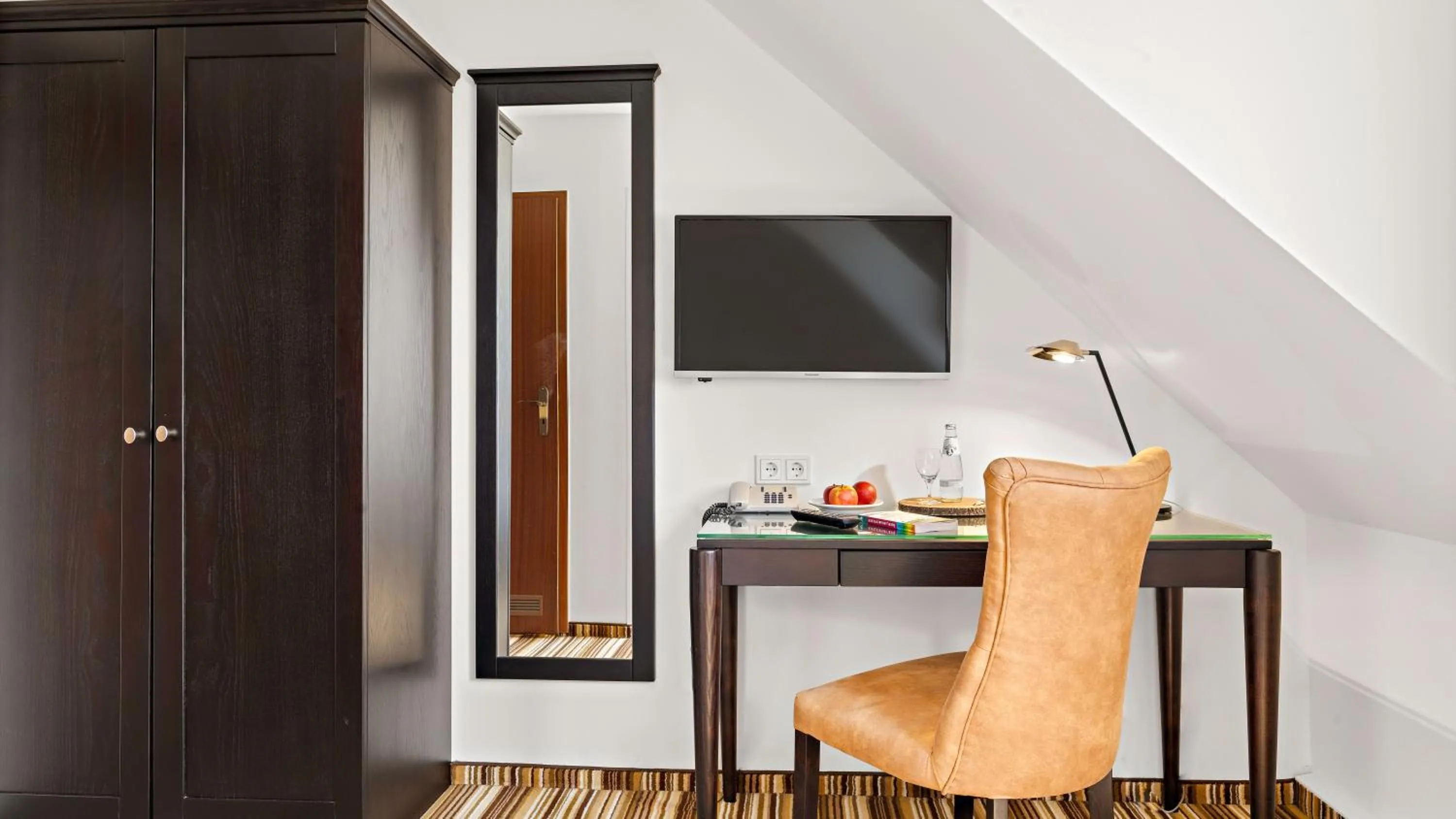 Photo of the whole room in Seehotel Mühlenhaus