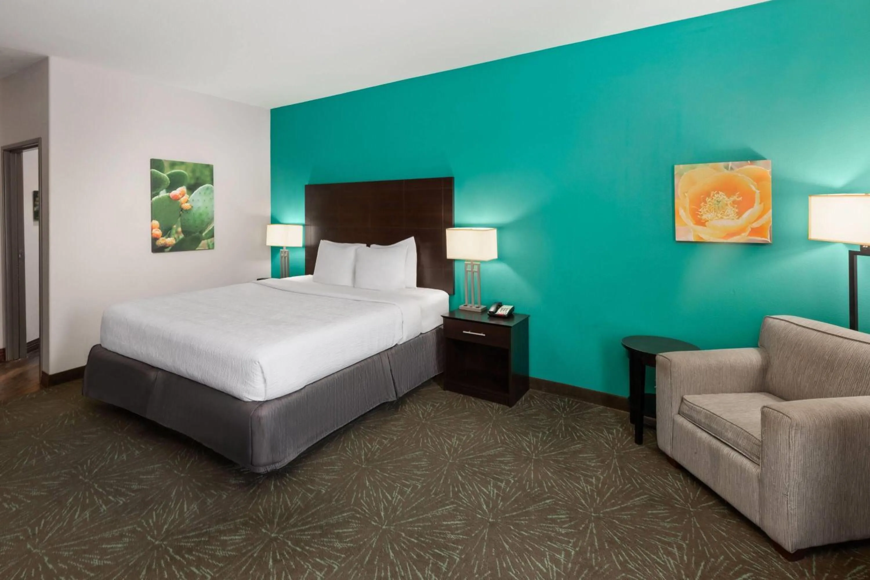 Photo of the whole room, Bed in Baymont by Wyndham Andrews TX