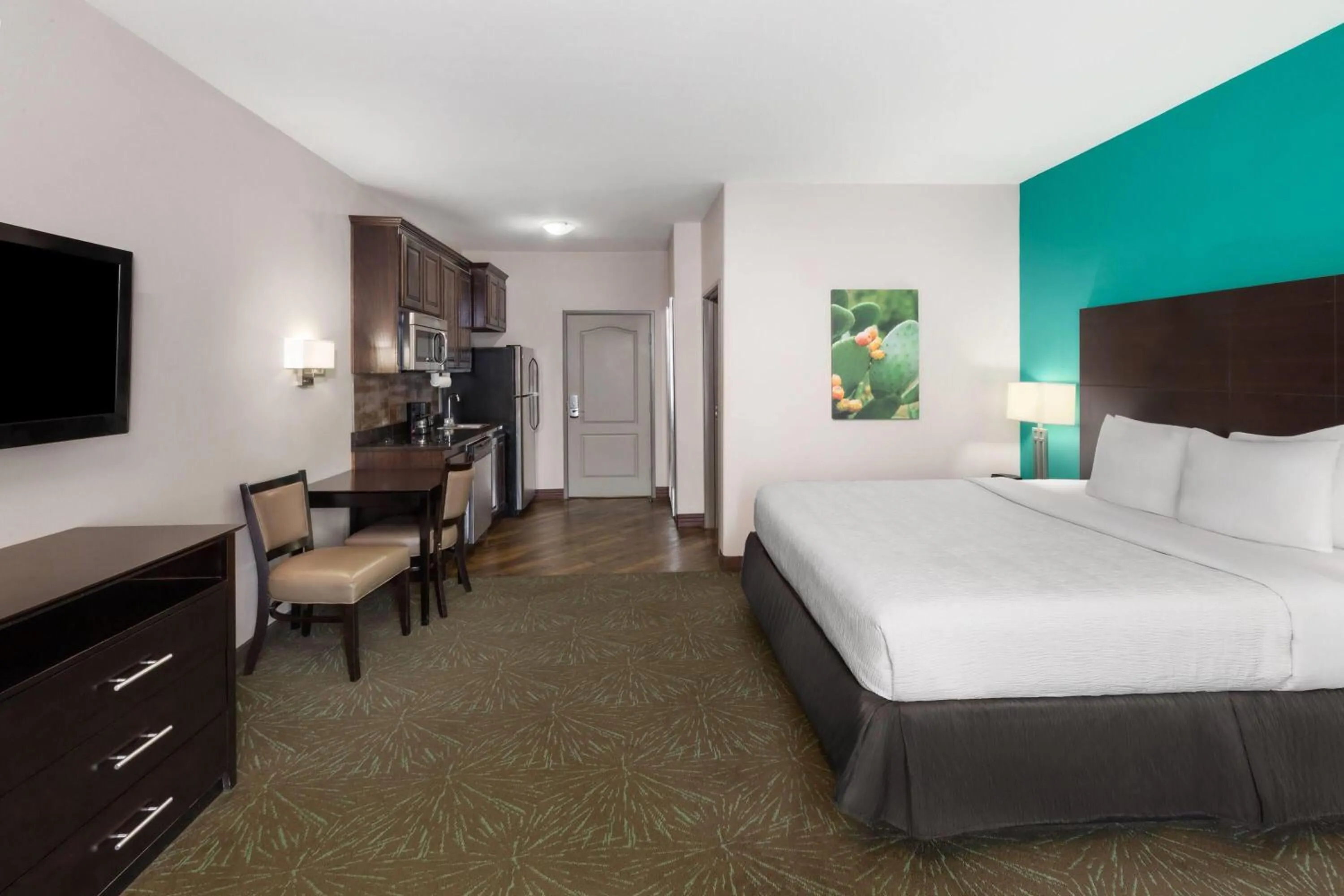 Photo of the whole room, Bed in Baymont by Wyndham Andrews TX