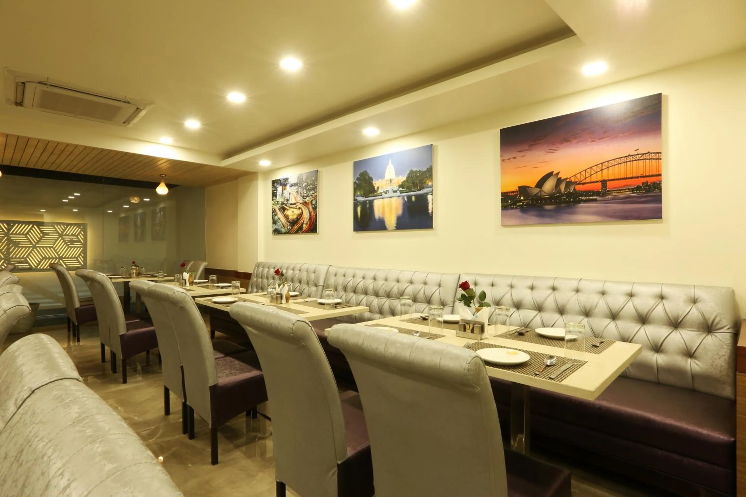 Restaurant/places to eat in Hotel Omega - Gurgaon Central, Sec 45