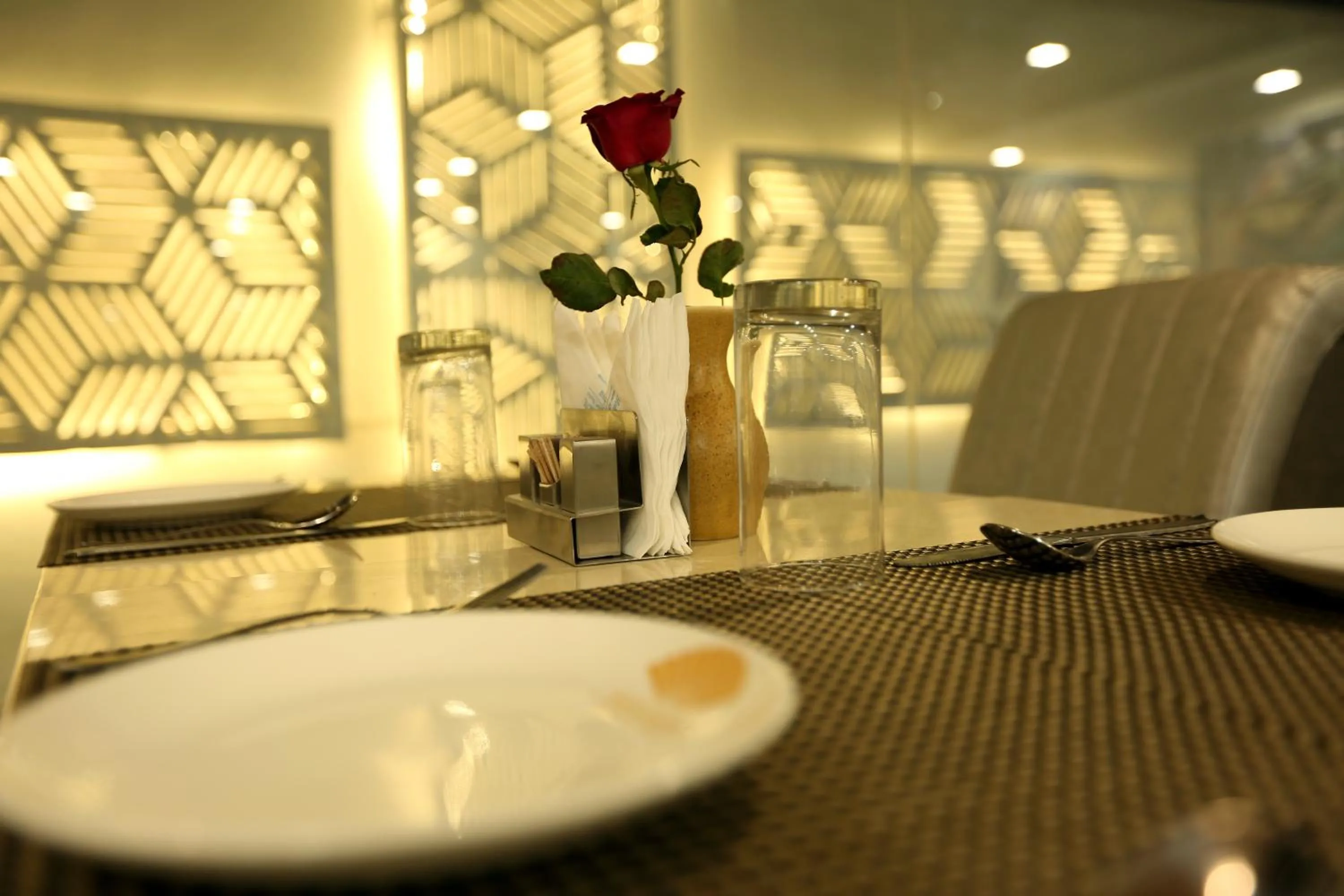 Restaurant/places to eat in Hotel Omega - Gurgaon Central, Sec 45