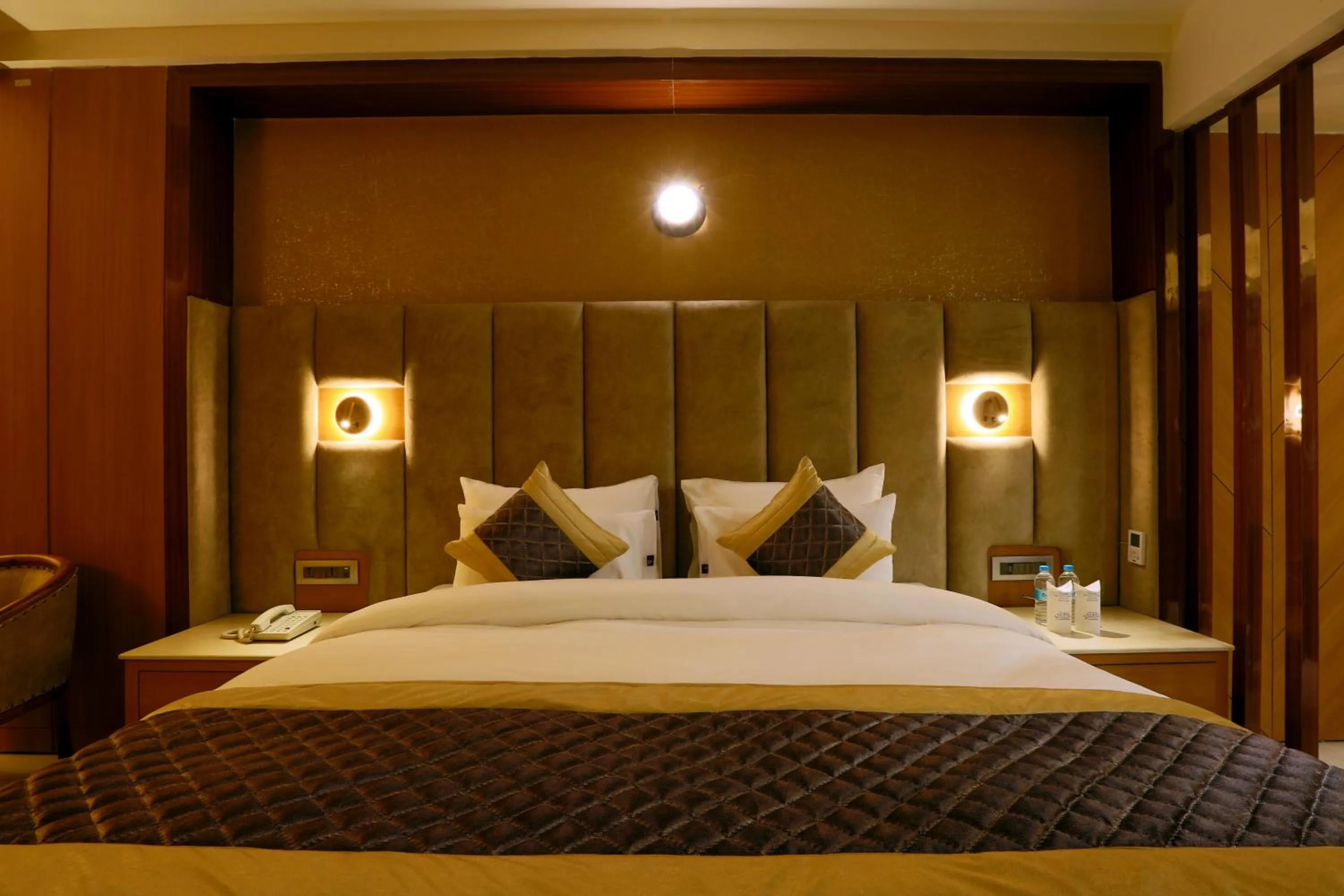 Bedroom, Bed in Hotel Omega - Gurgaon Central, Sec 45