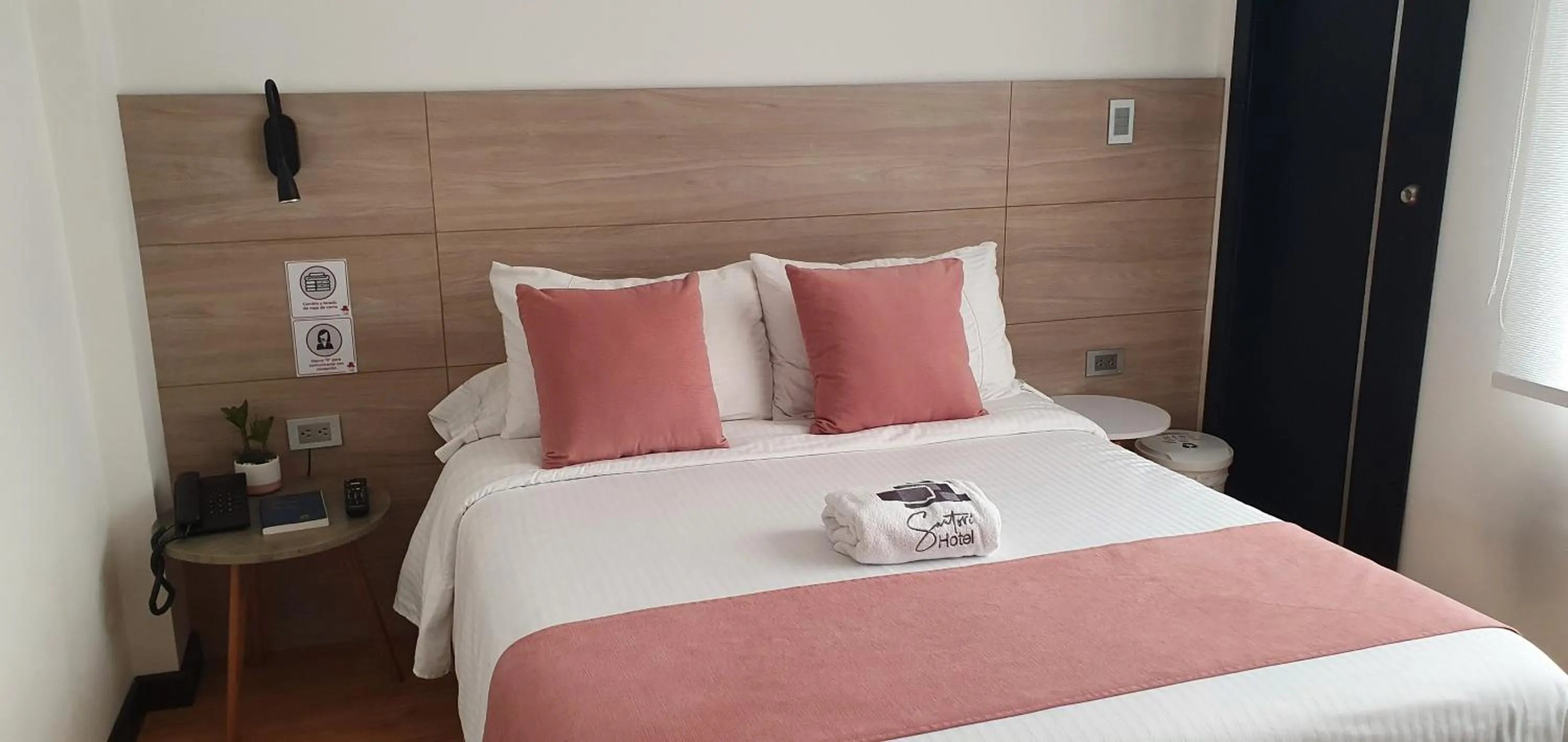 Bedroom, Bed in HOTEL SANTORI