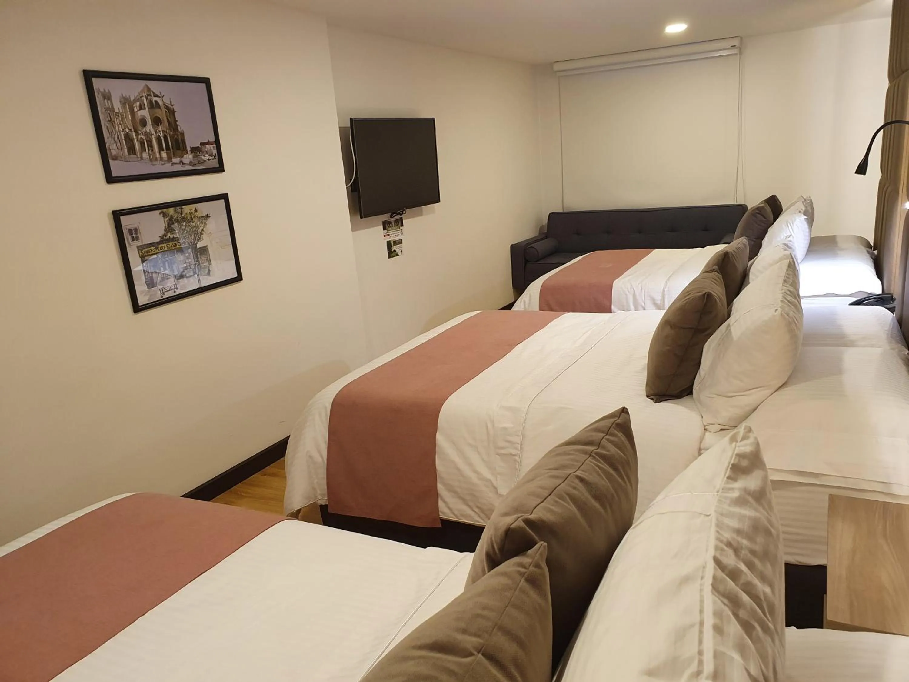 Bed in HOTEL SANTORI