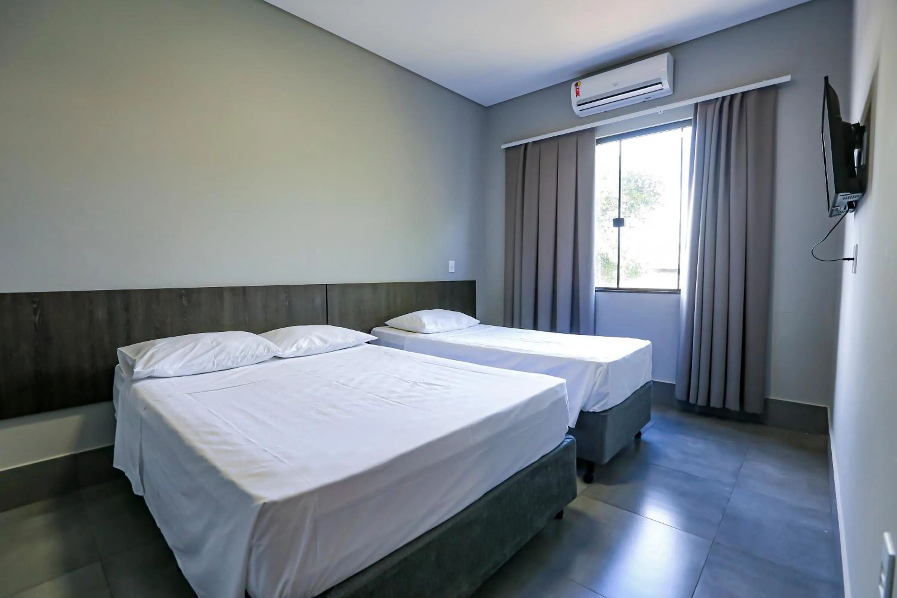 Bedroom, Bed in Vila Castelo Residencial no Centro de Foz