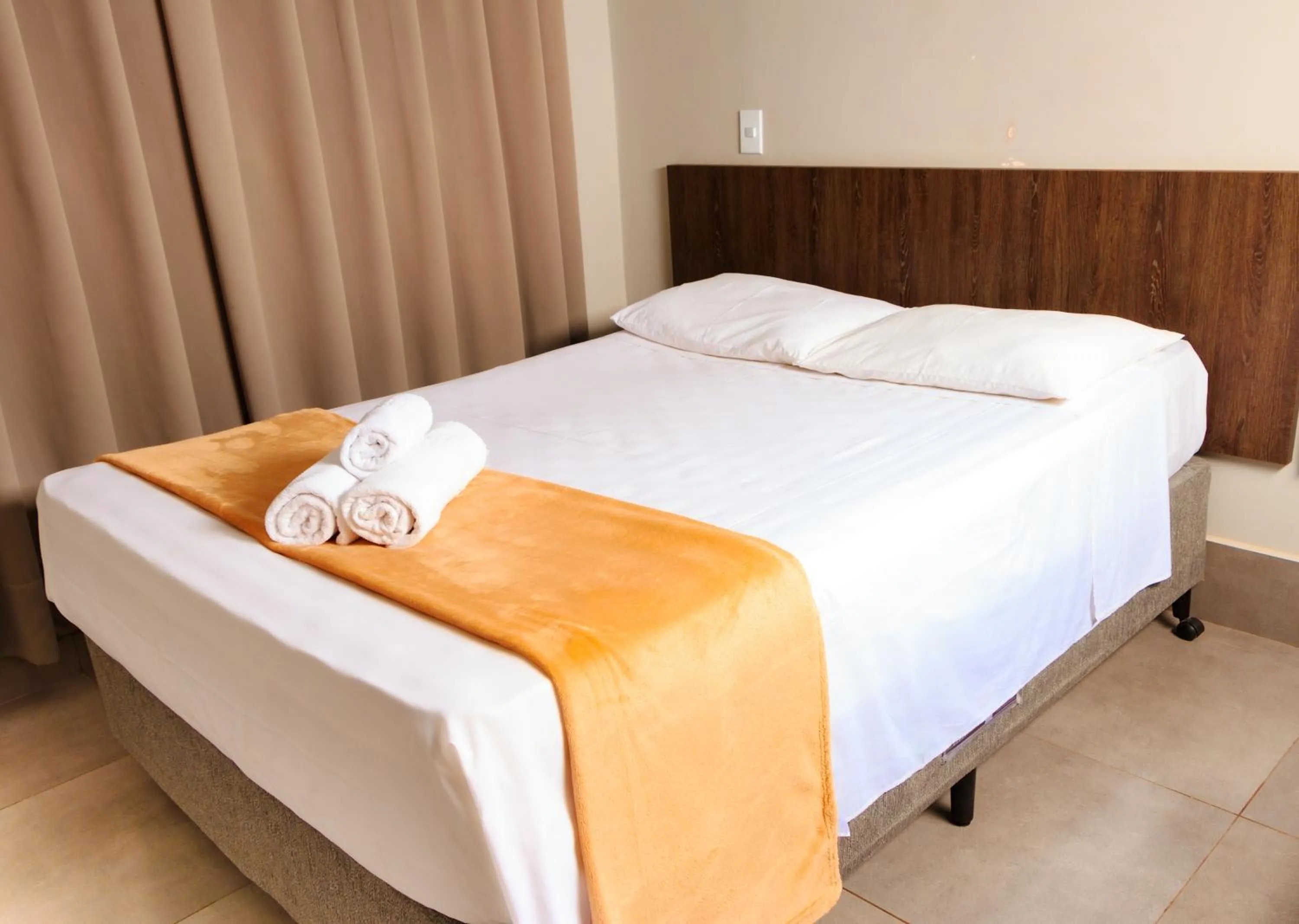 Bedroom, Bed in Vila Castelo Residencial no Centro de Foz