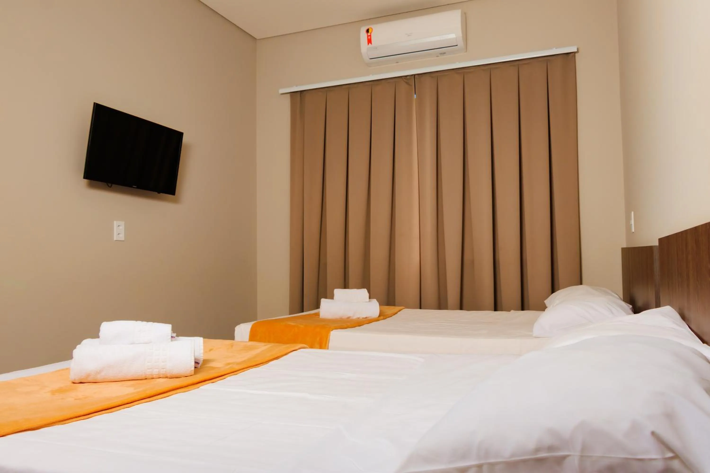 Bedroom, Bed in Vila Castelo Residencial no Centro de Foz