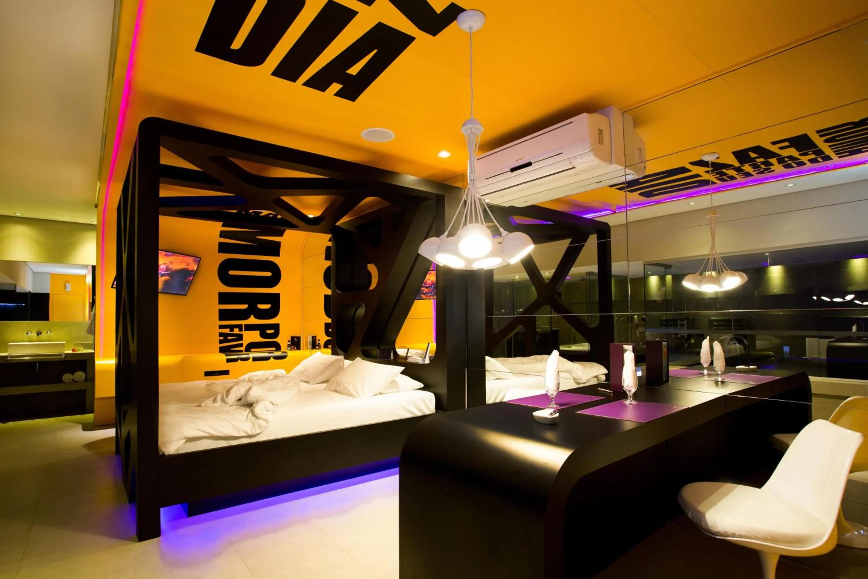 Bed in Lush Motel Ipiranga