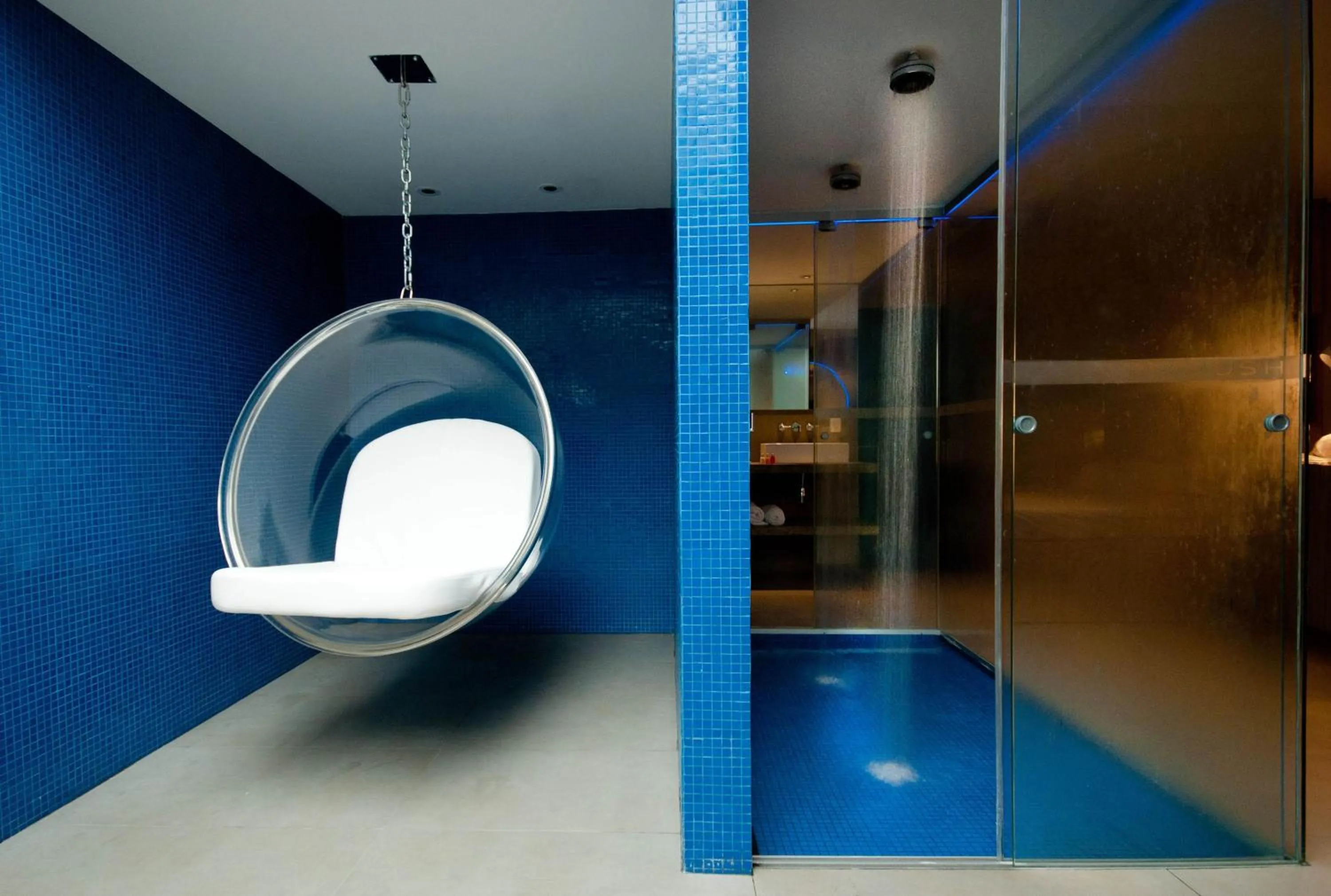 Shower in Lush Motel Ipiranga