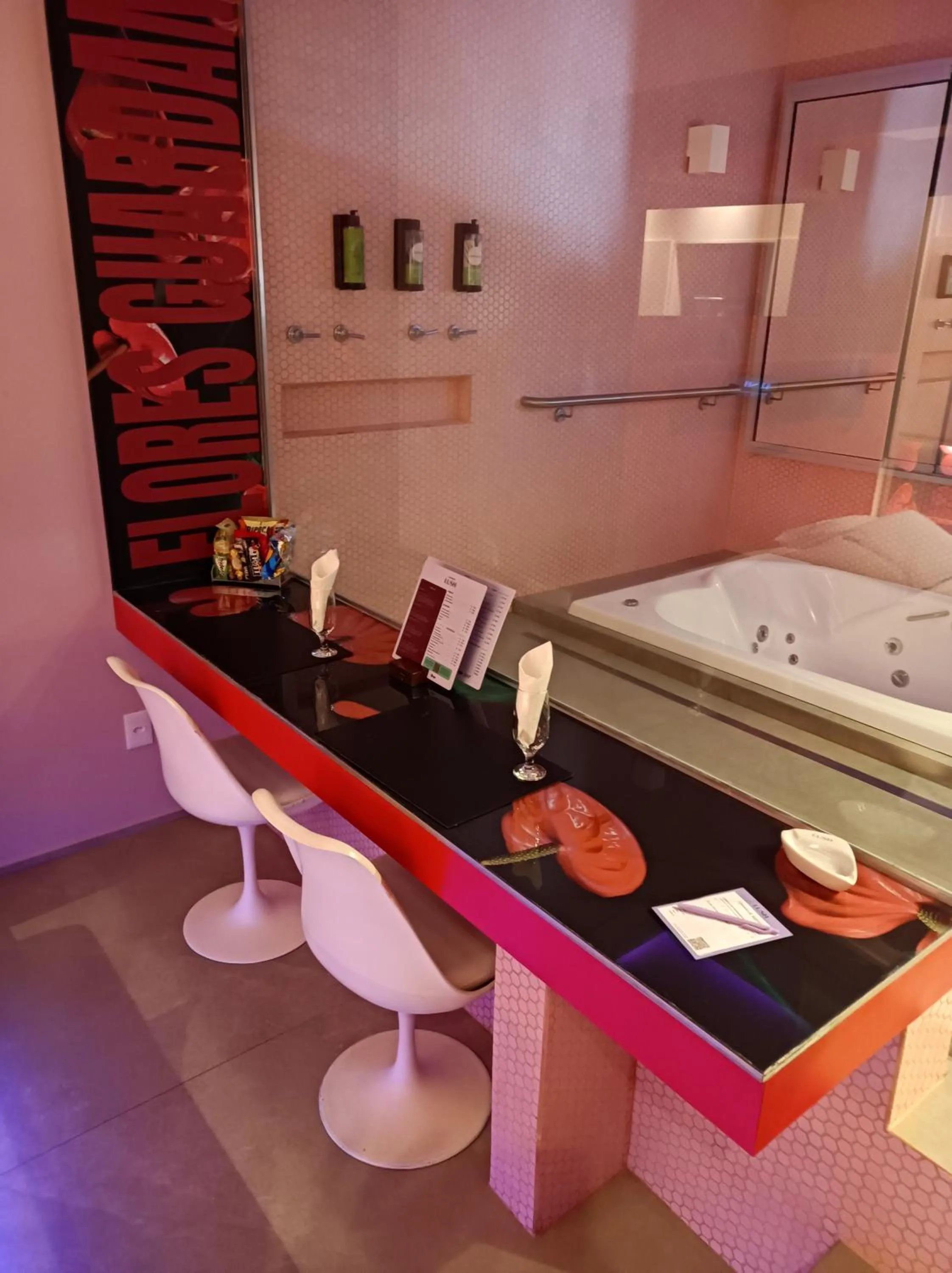 Dining area in Lush Motel Ipiranga