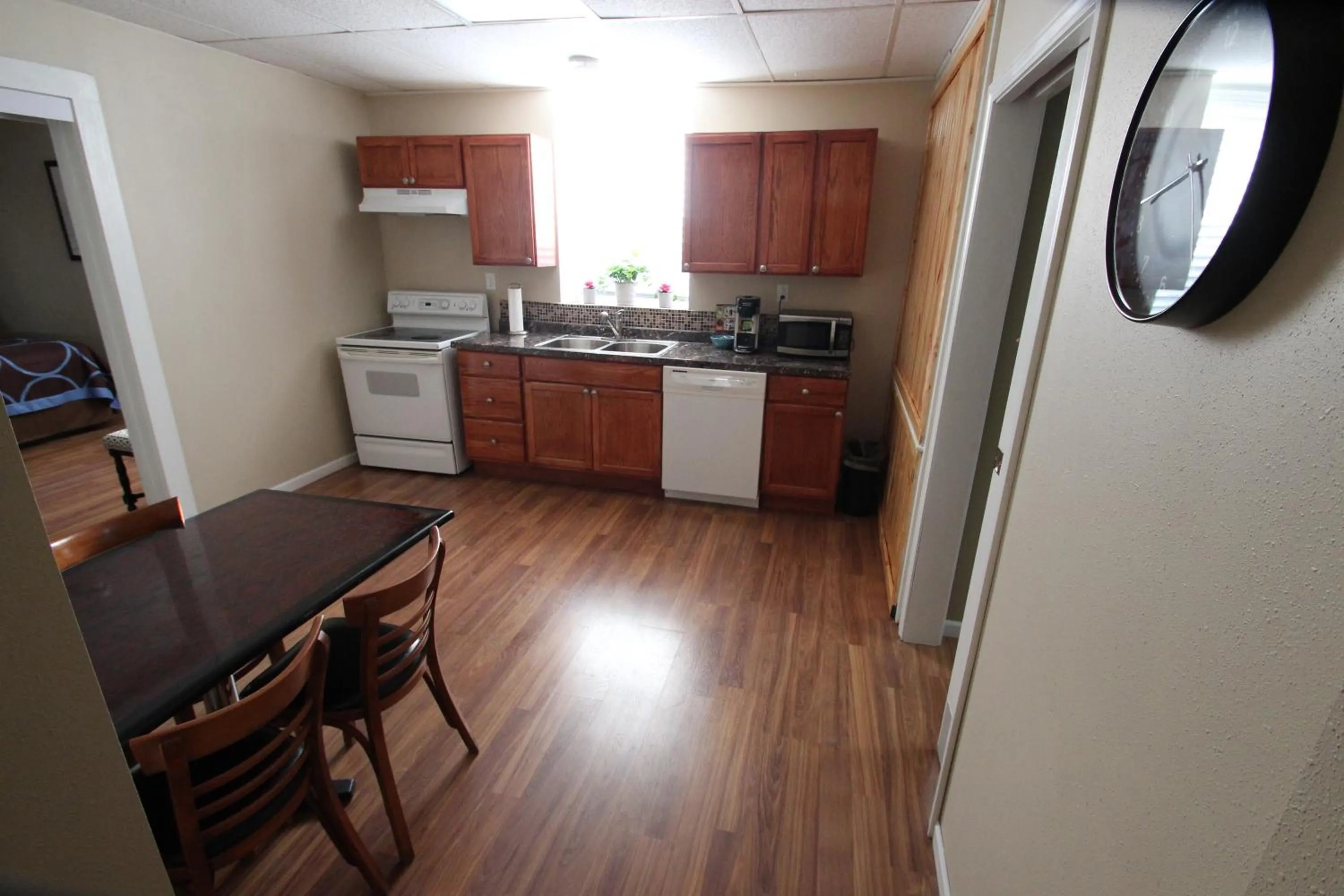 Kitchen or kitchenette in Koreana in Decorah