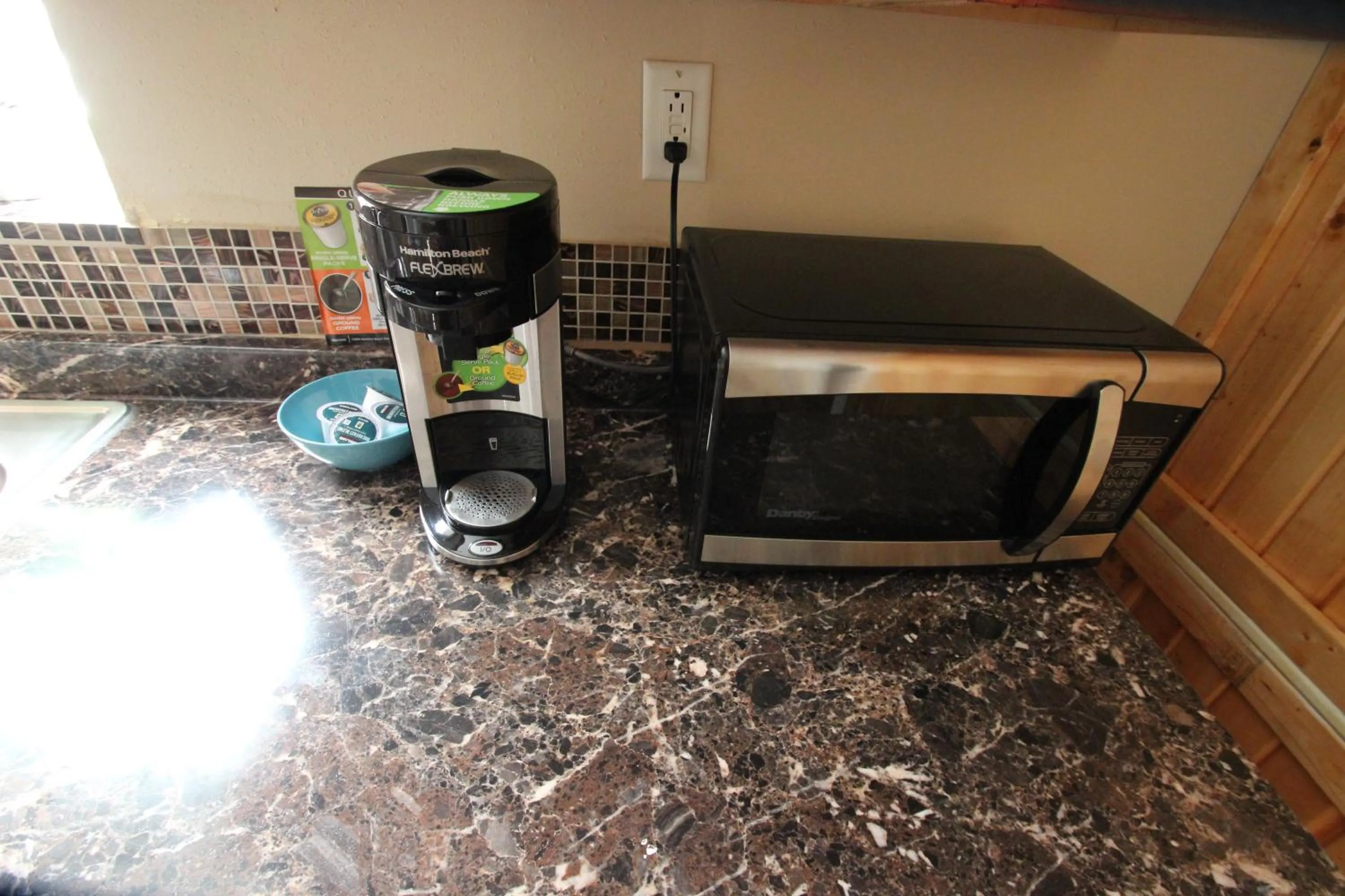 Kitchen or kitchenette in Koreana in Decorah