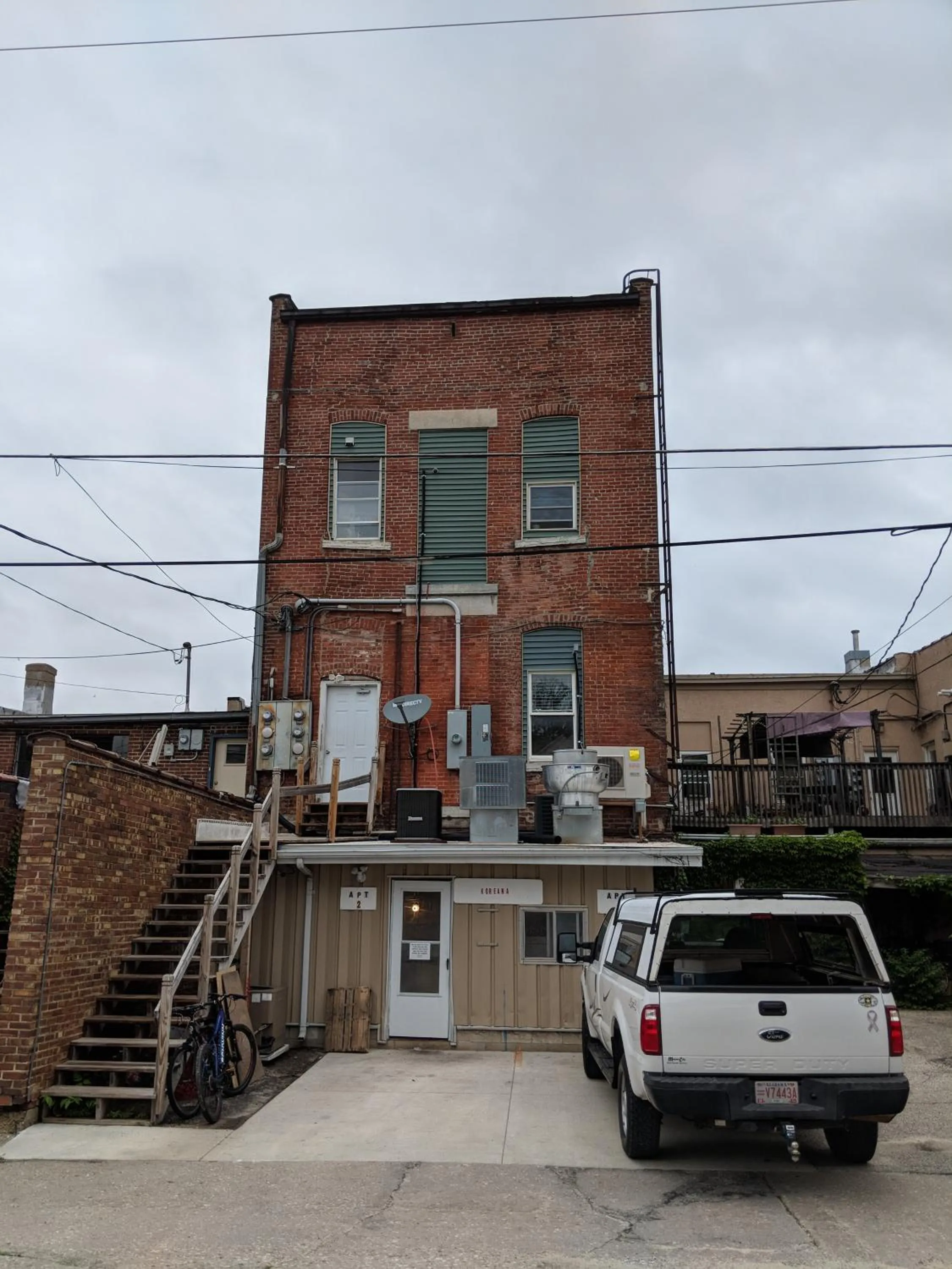 Property building in Koreana in Decorah