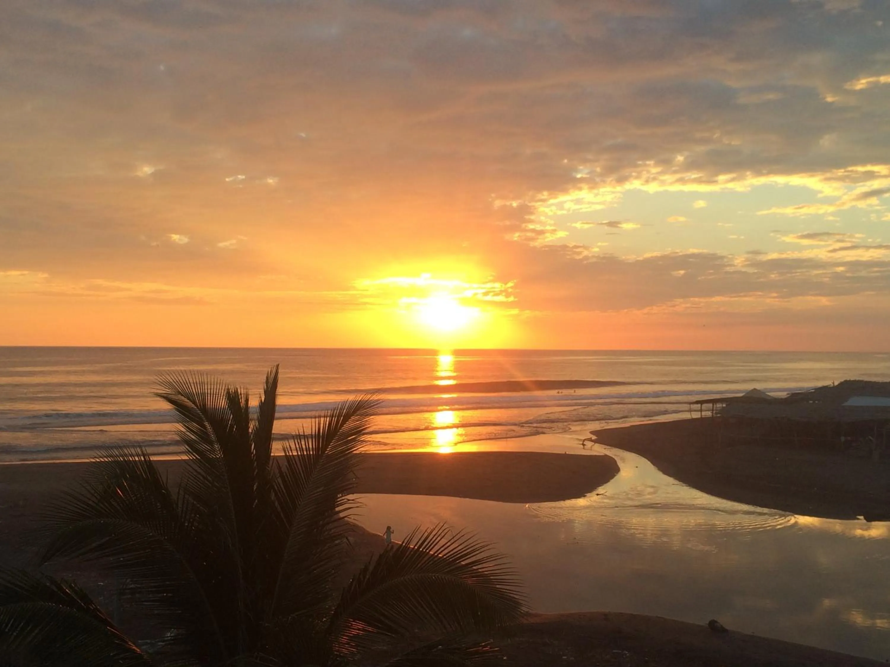 Sunset in Sabas Beach Resort