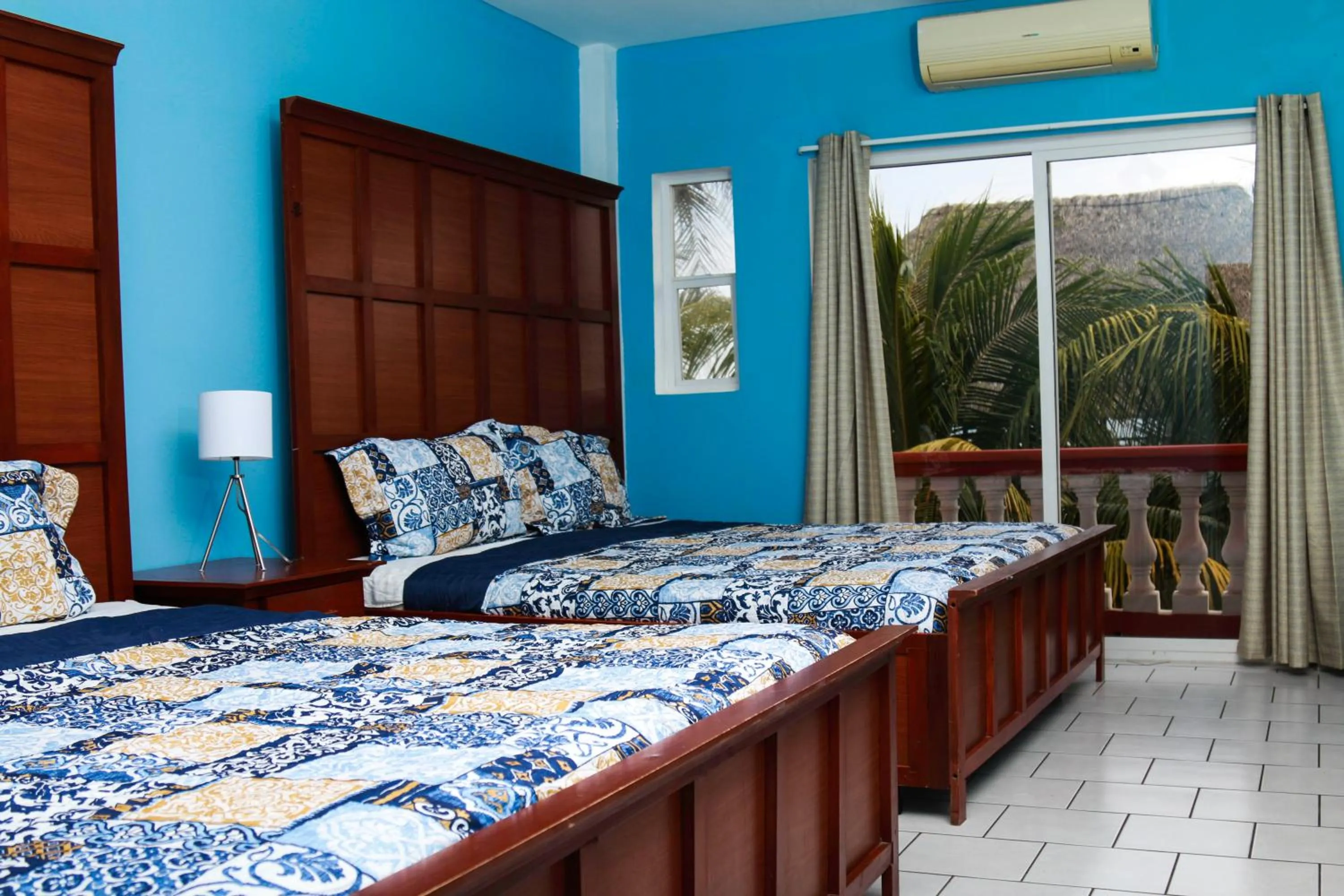 Sea view, Bed in Sabas Beach Resort