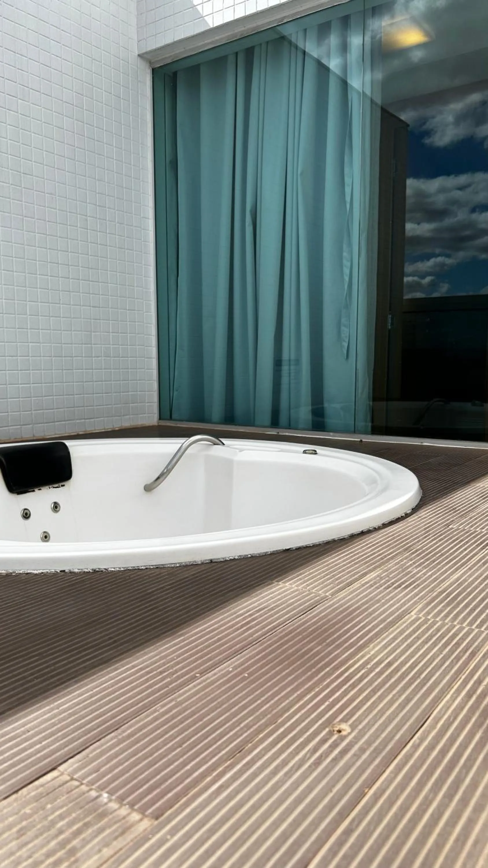 Hot Tub in Jade Hotel Brasília