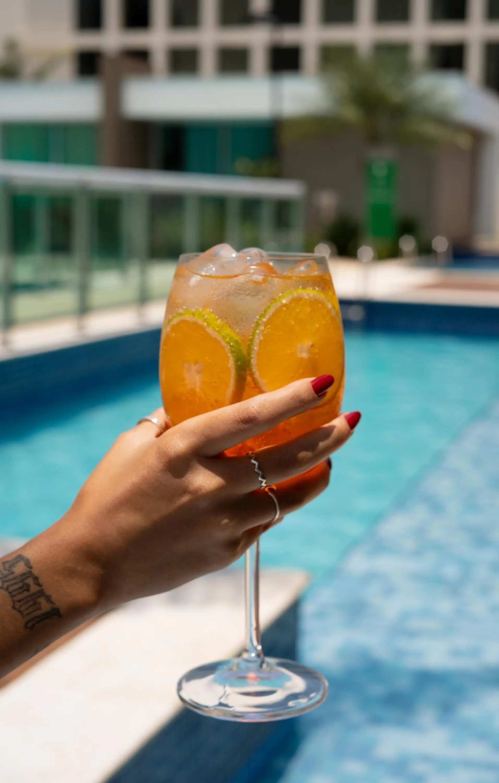 Swimming pool in Jade Hotel Brasília
