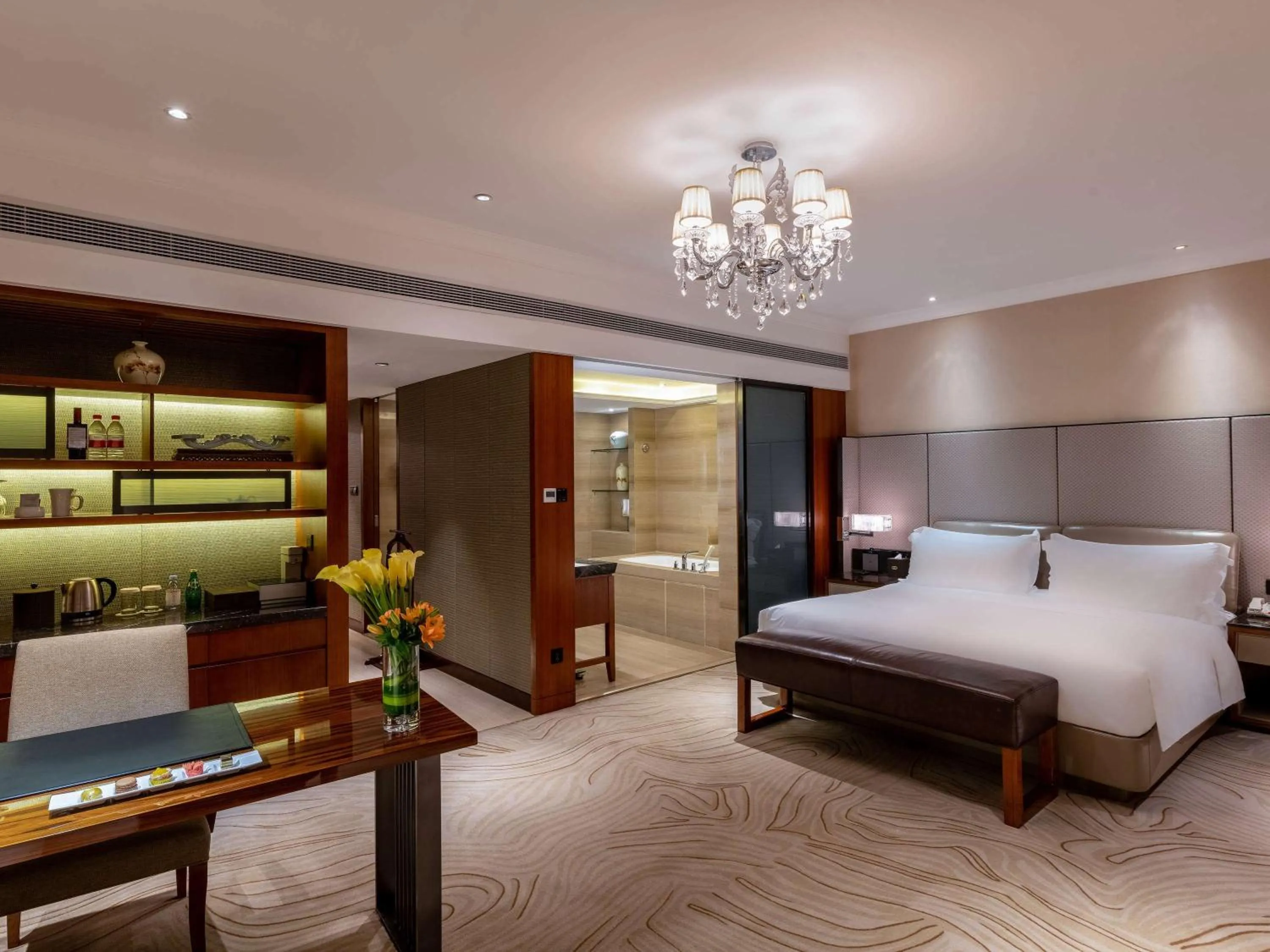 Bedroom, Bed in Sofitel Hangzhou Westlake - Few steps to West Lake, with panoramic lake view terrace