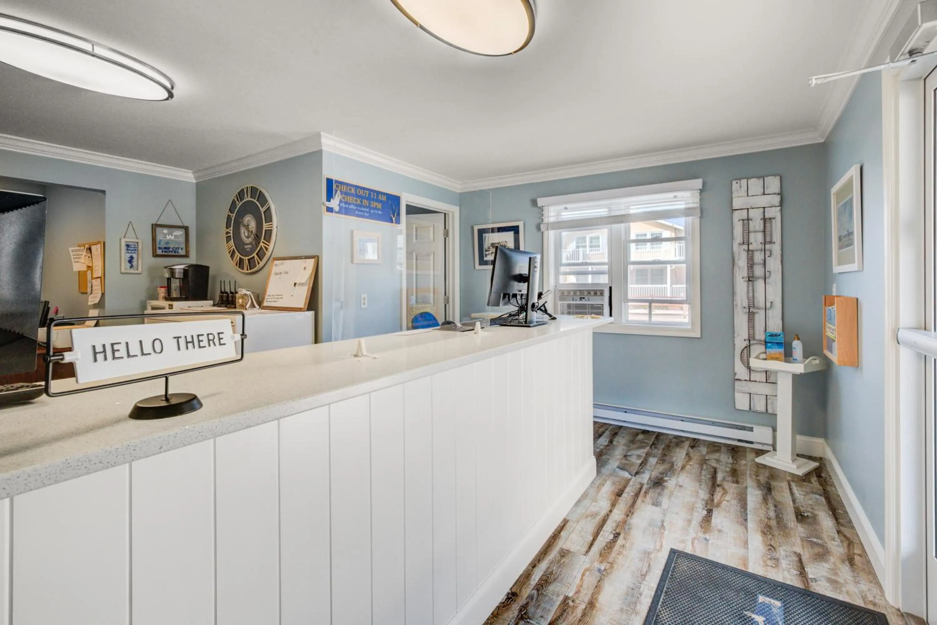 Lobby or reception in Surf City Hotel