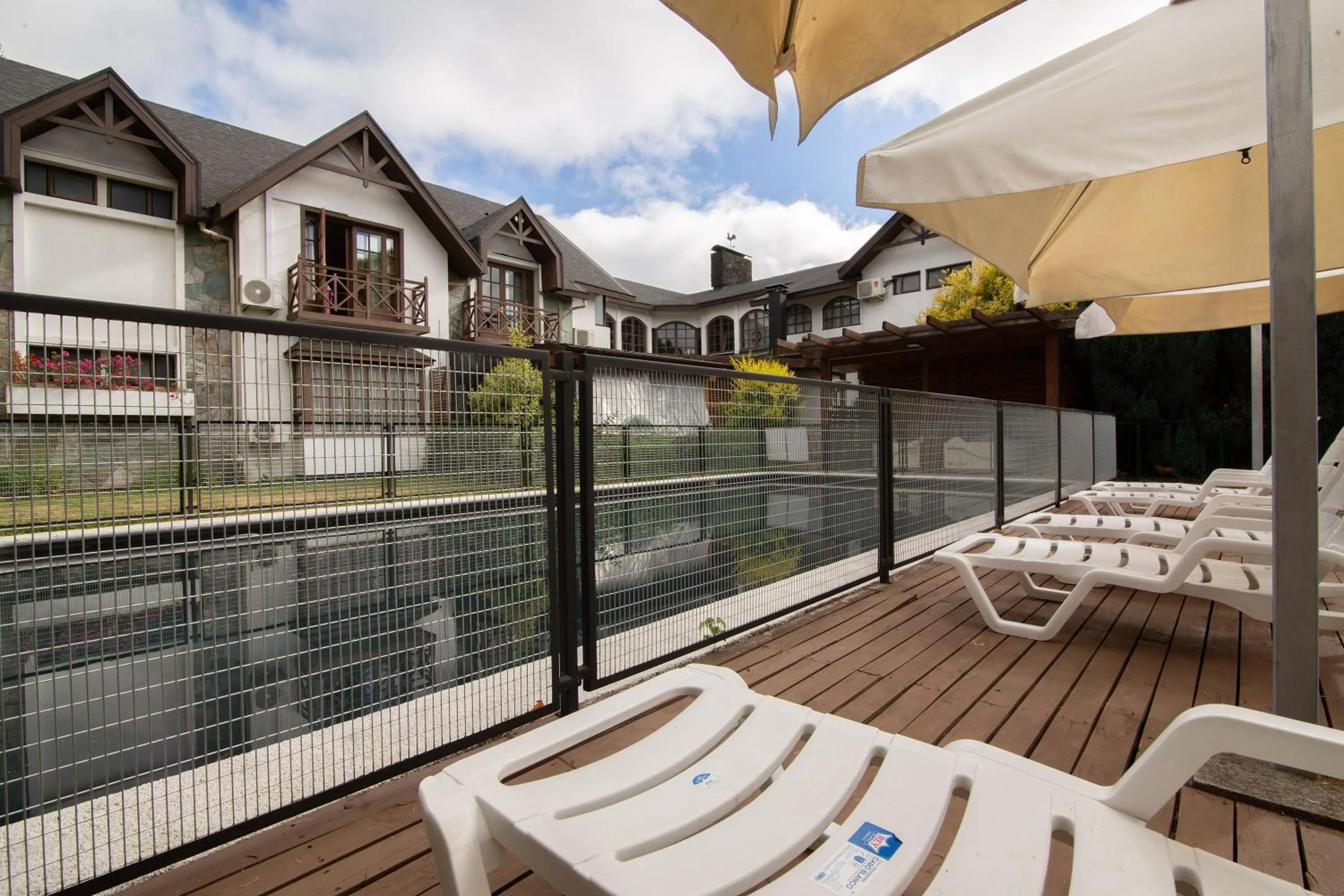 Pool view in Hotel Inti Kuyen Plaza
