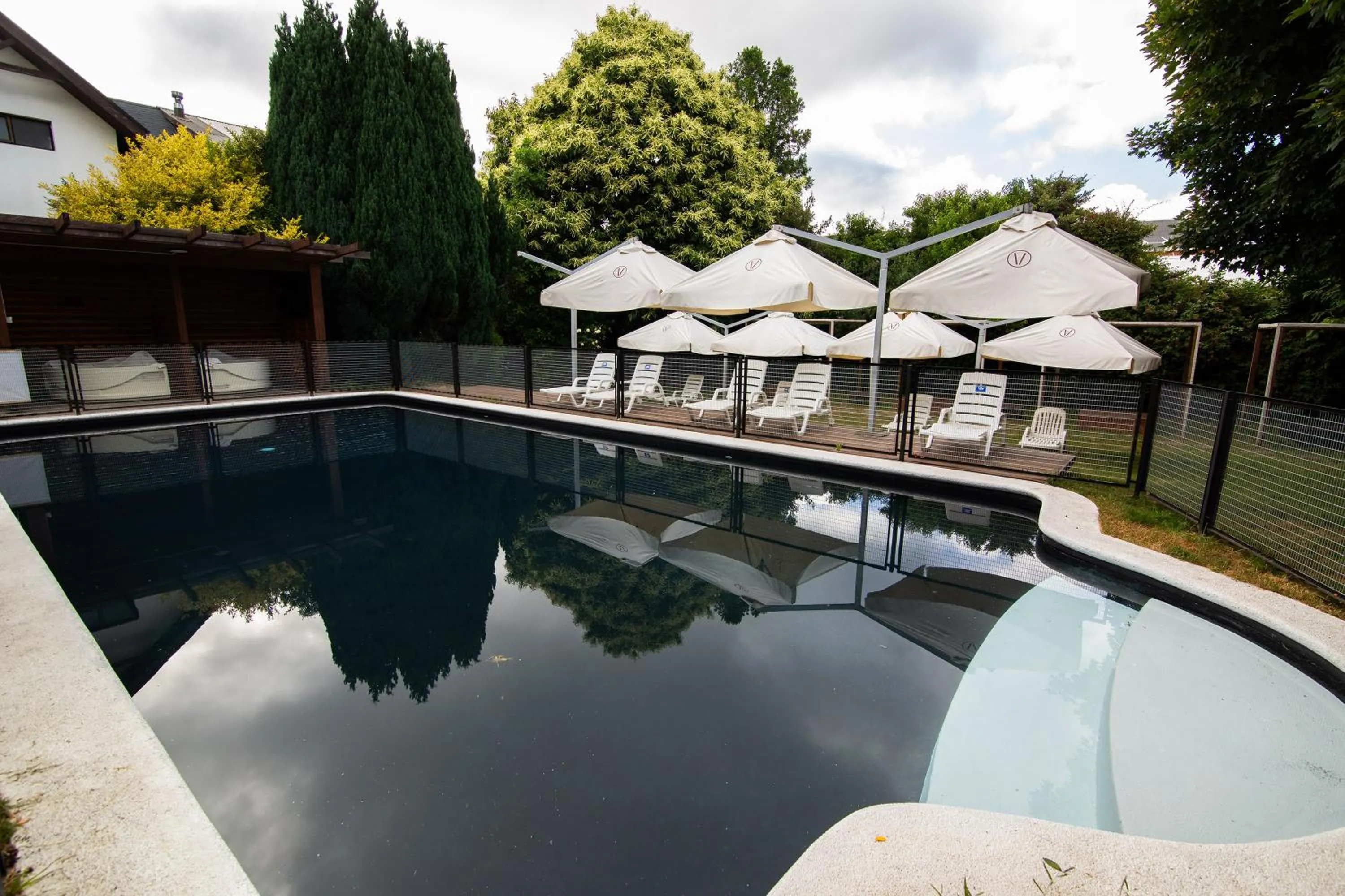 Swimming pool in Hotel Inti Kuyen Plaza