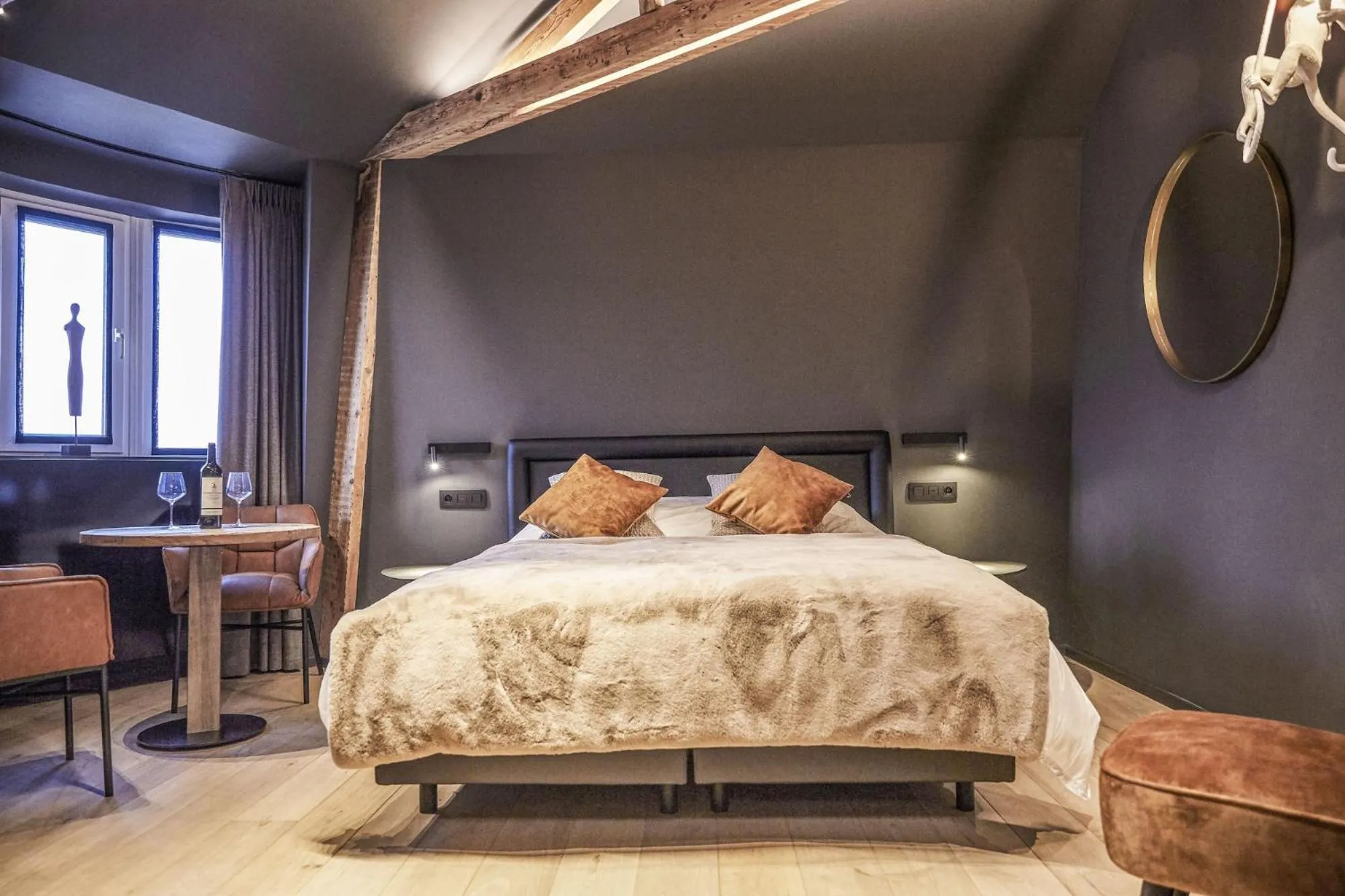 Bed in Hotel ONIRO - Luxury Rooms & Wellness Suites