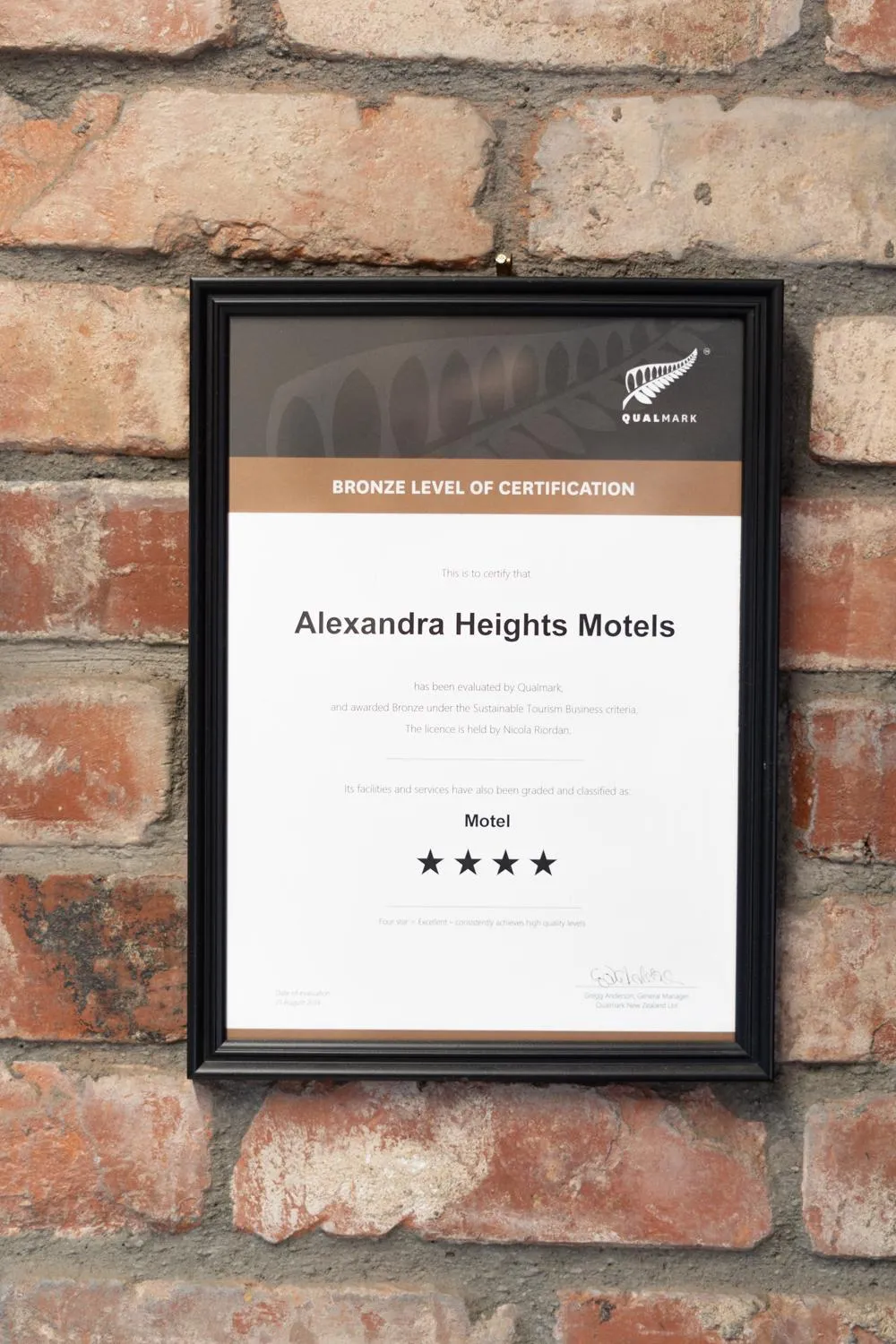 Certificate/Award in Alexandra Heights Motel