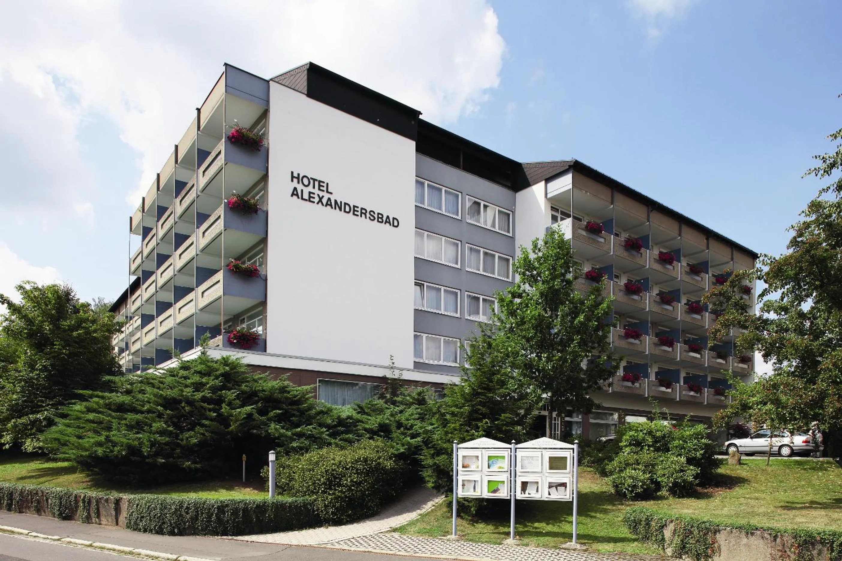 Facade/entrance in Hotel Alexandersbad