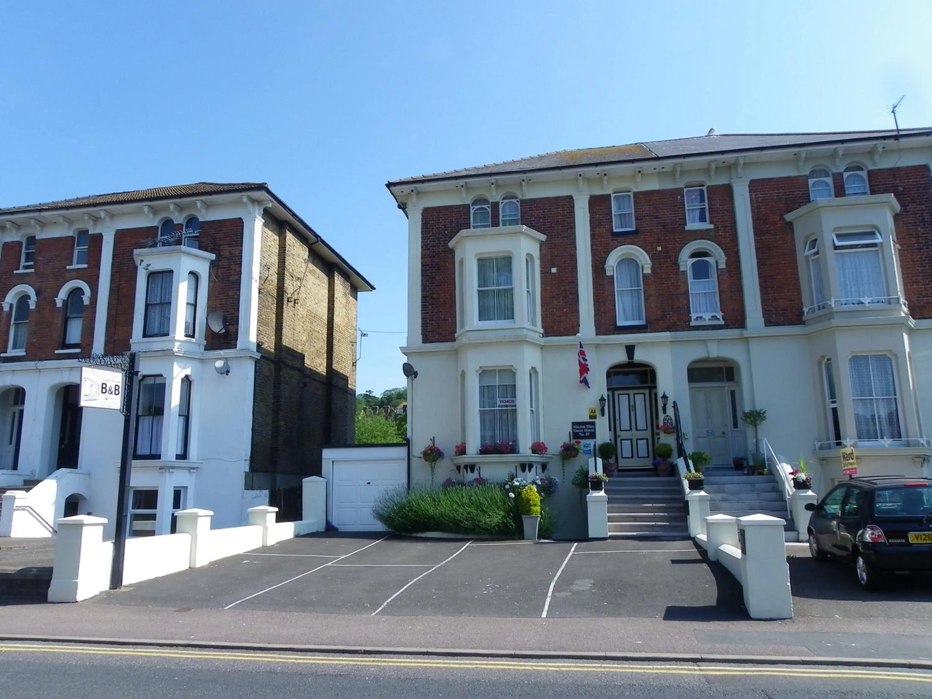 Property building in Maison Dieu Guest House