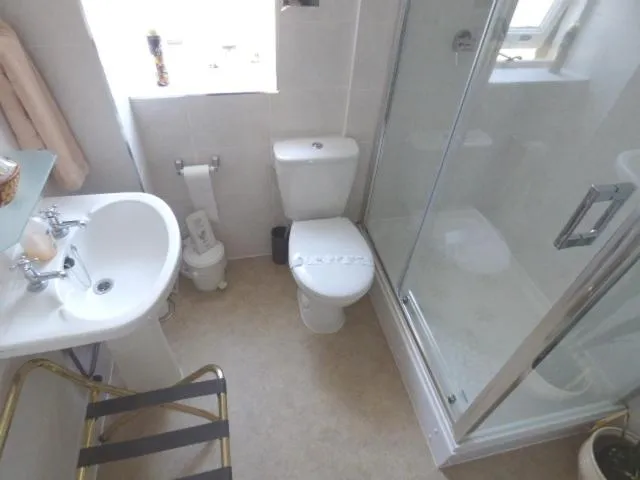 Bathroom in Maison Dieu Guest House