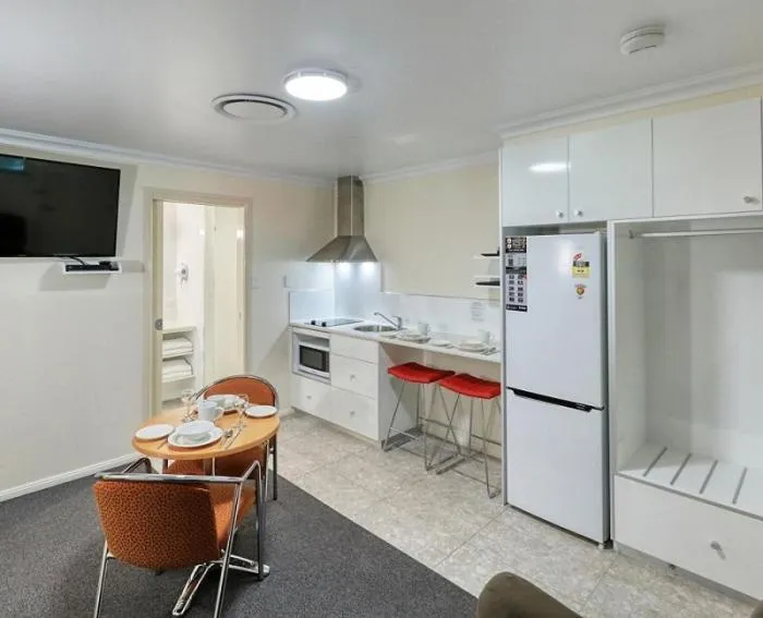Kitchen or kitchenette in Motel Carnarvon