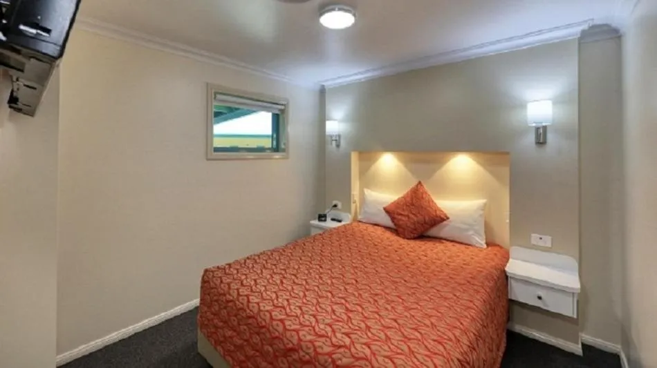 Bedroom, Bed in Motel Carnarvon