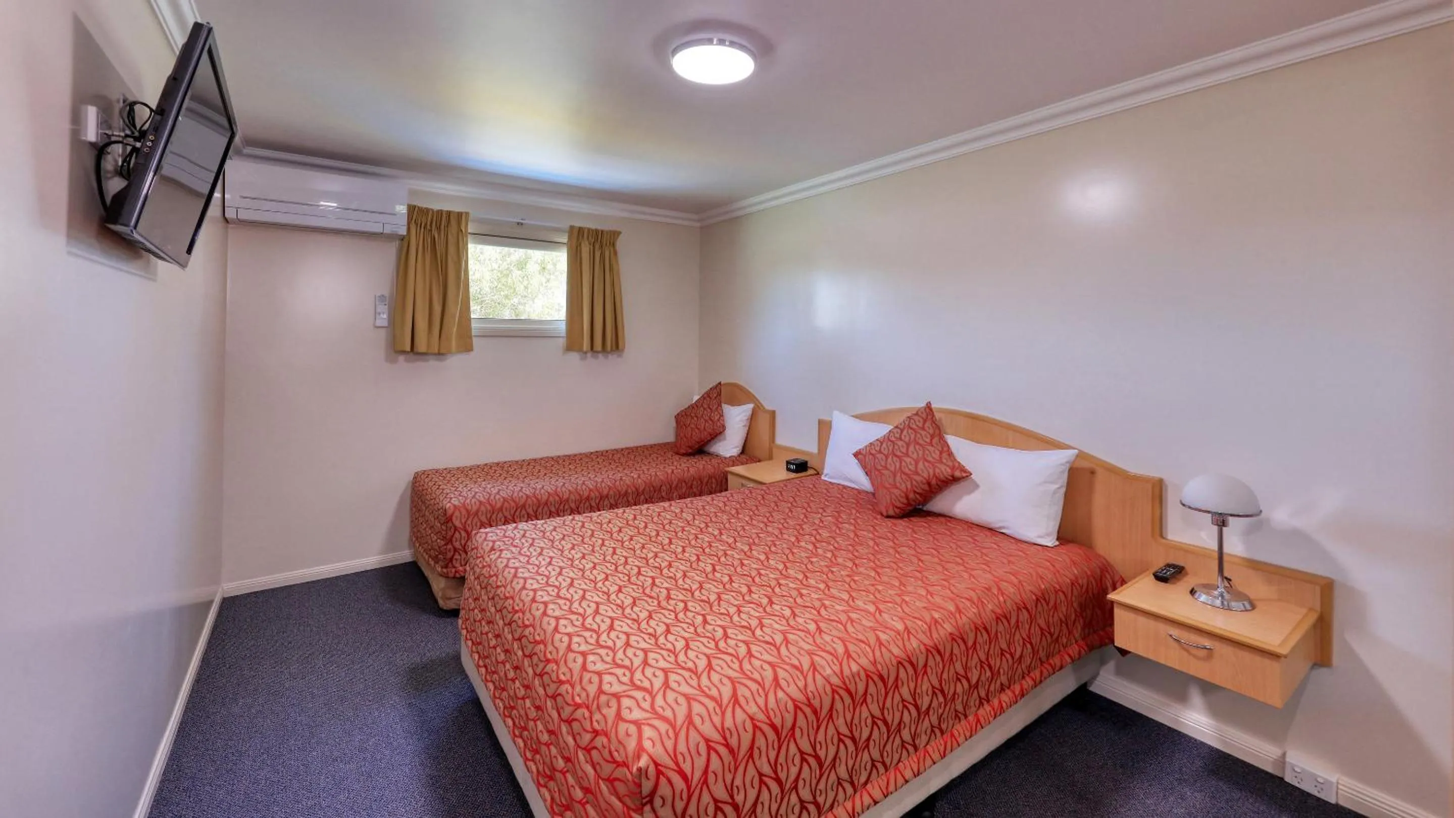 Bed in Motel Carnarvon