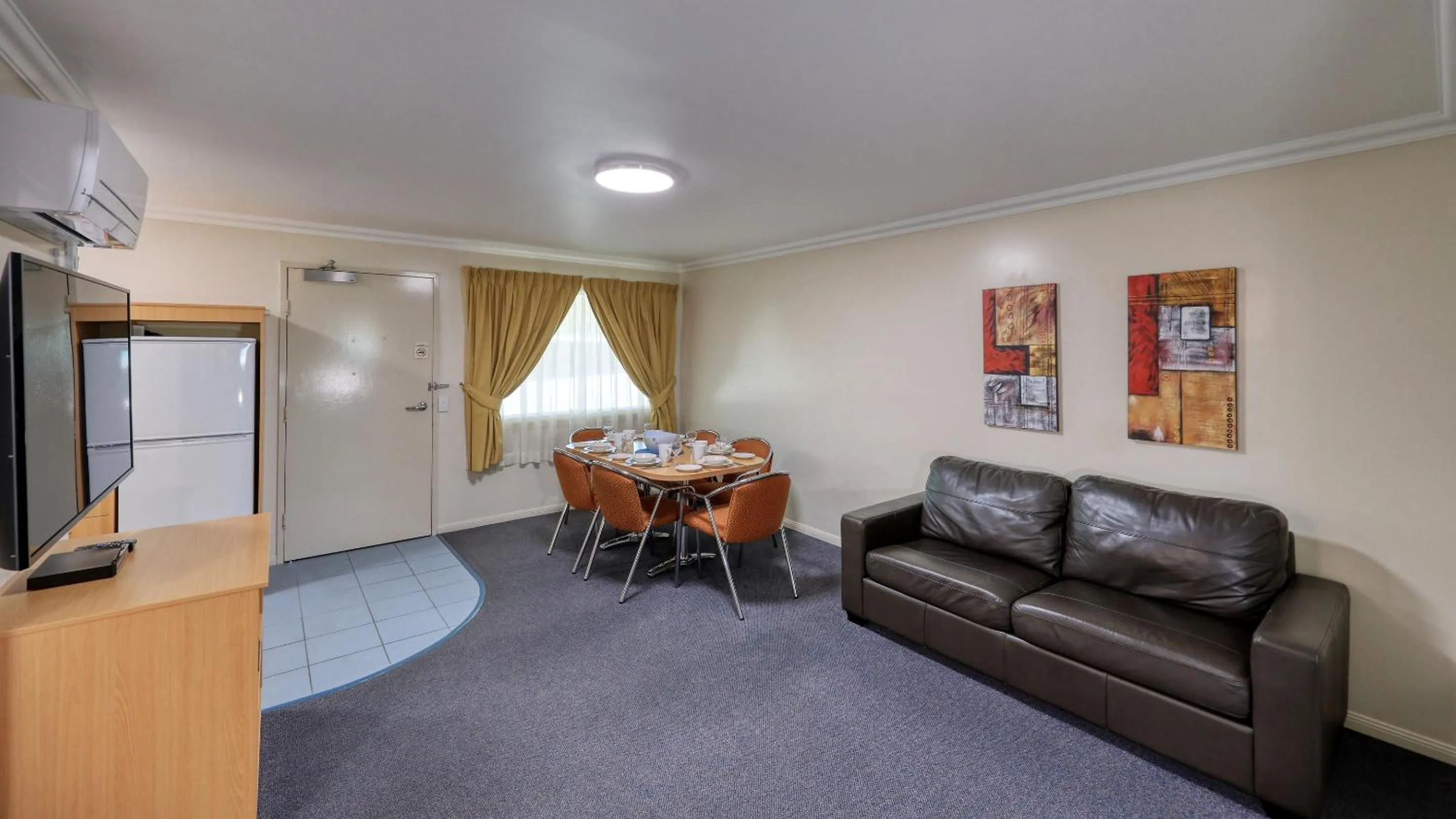 TV and multimedia in Motel Carnarvon