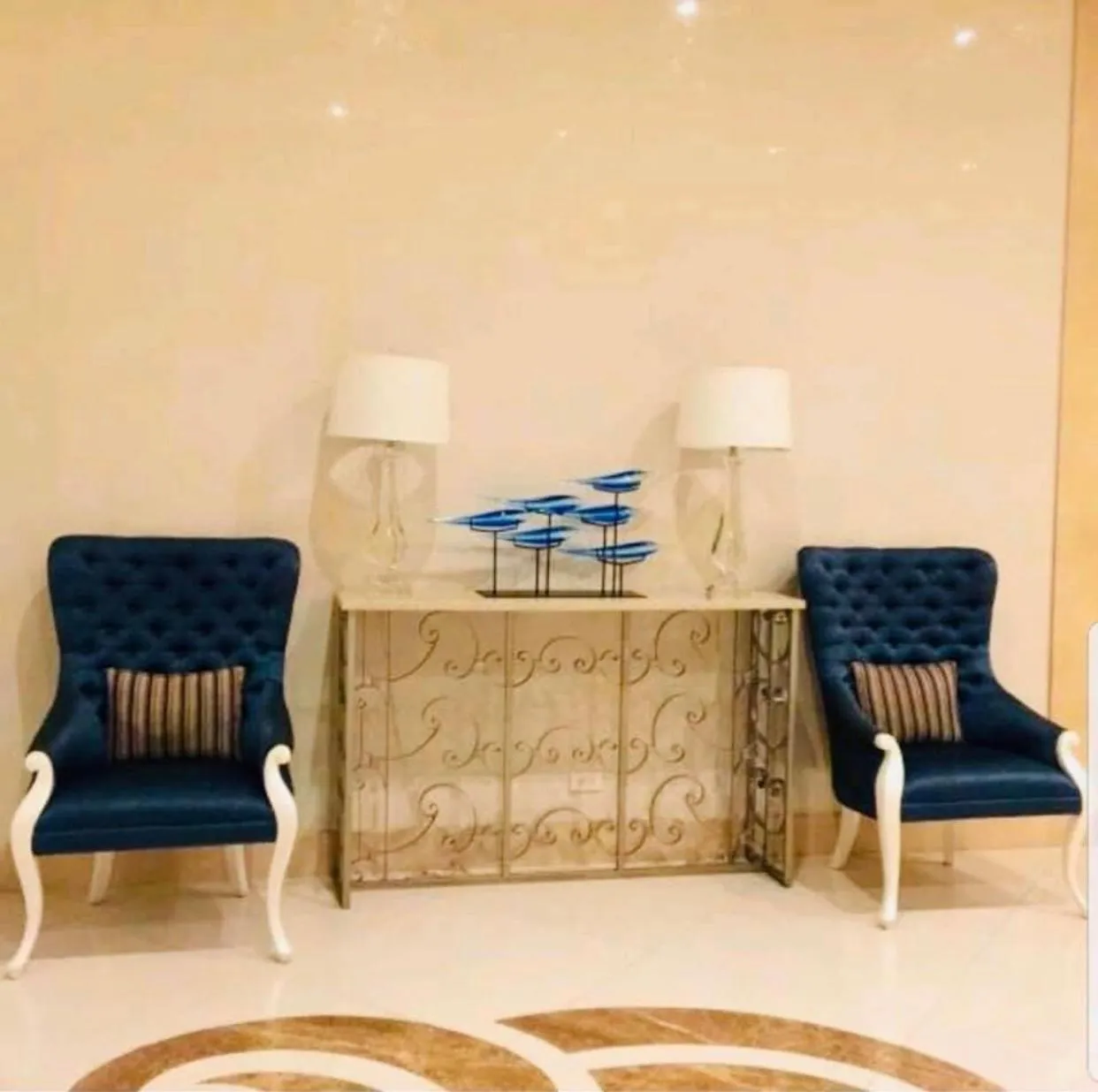 Favila Condotel Unit-150 Newport Boulevard near Airport Terminal 3 and all other Airport