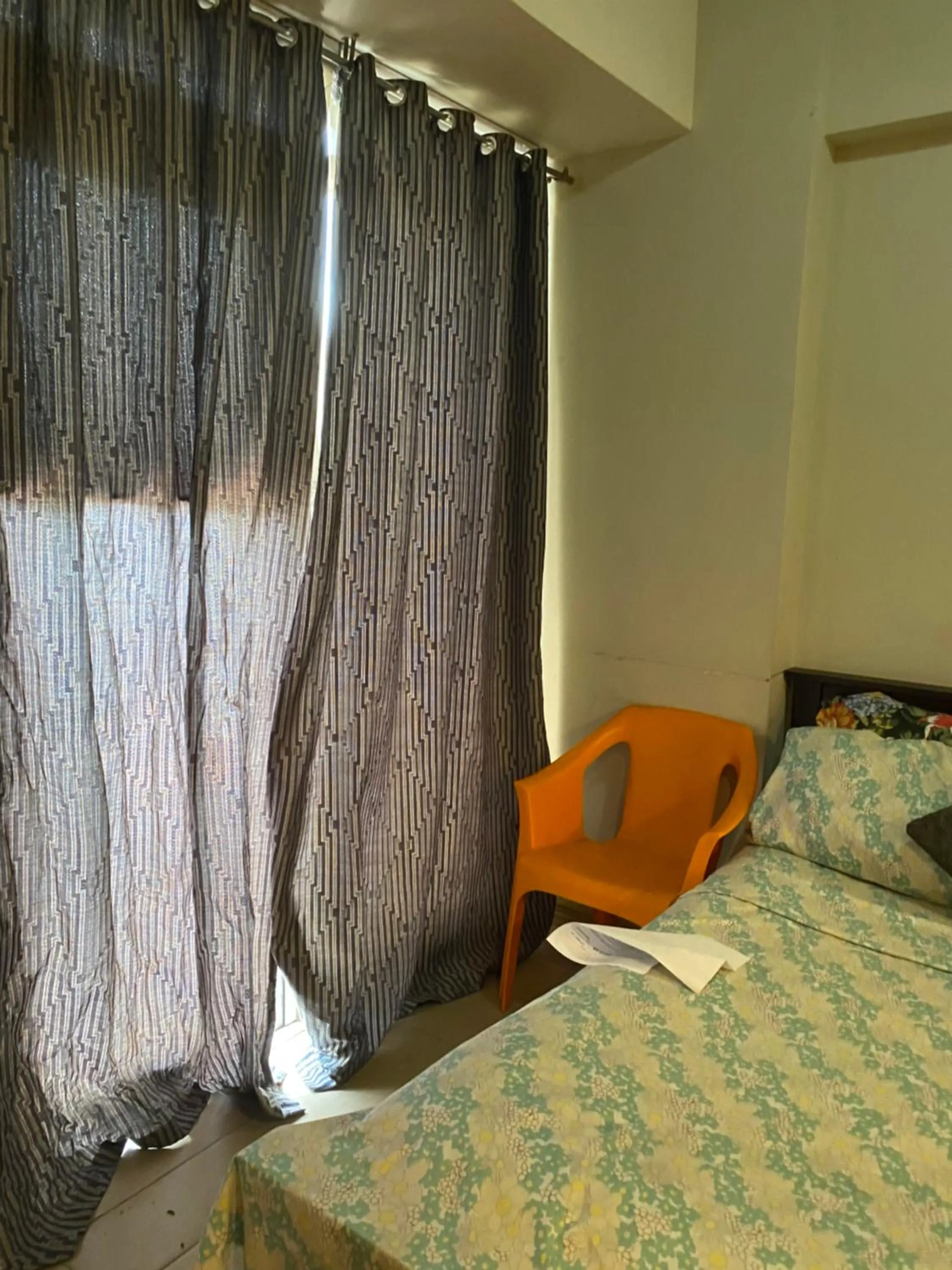 Bed in Favila Condotel Unit-150 Newport Boulevard near Airport Terminal 3 and all other Airport