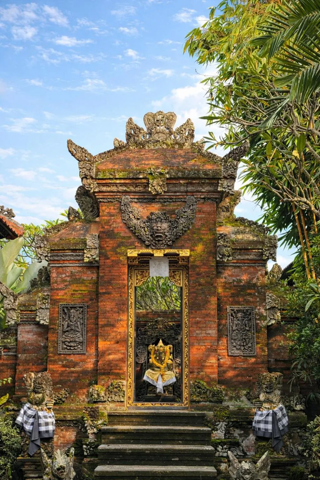 Facade/entrance in Puri Anyar Ubud