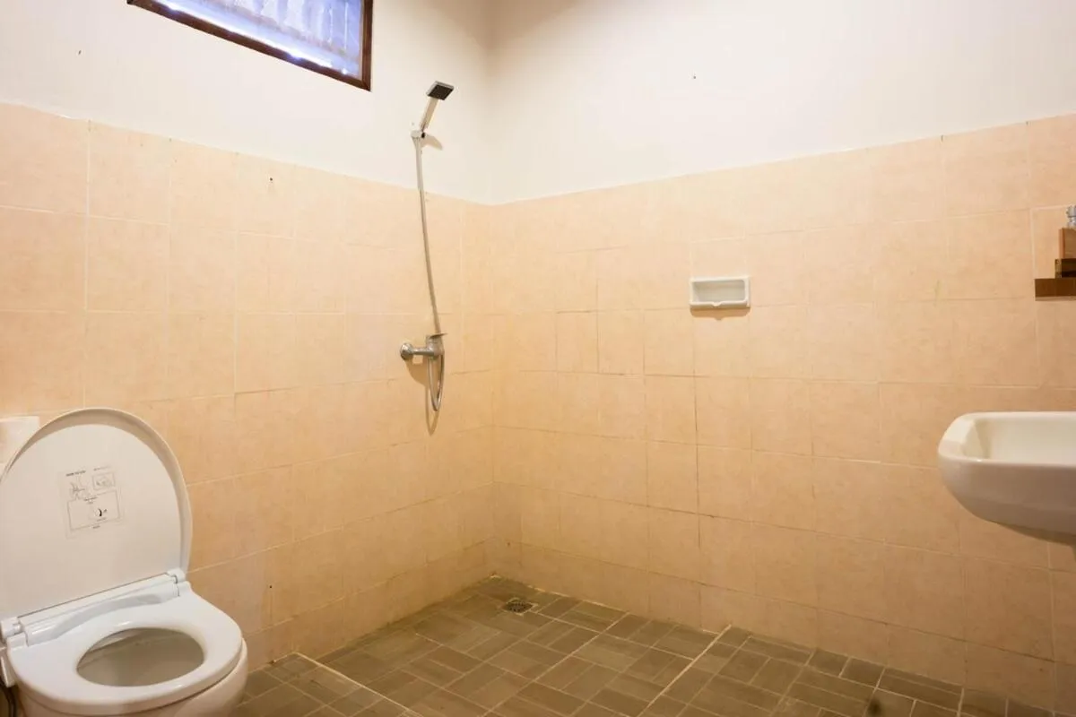 Toilet in Puri Anyar Heritage