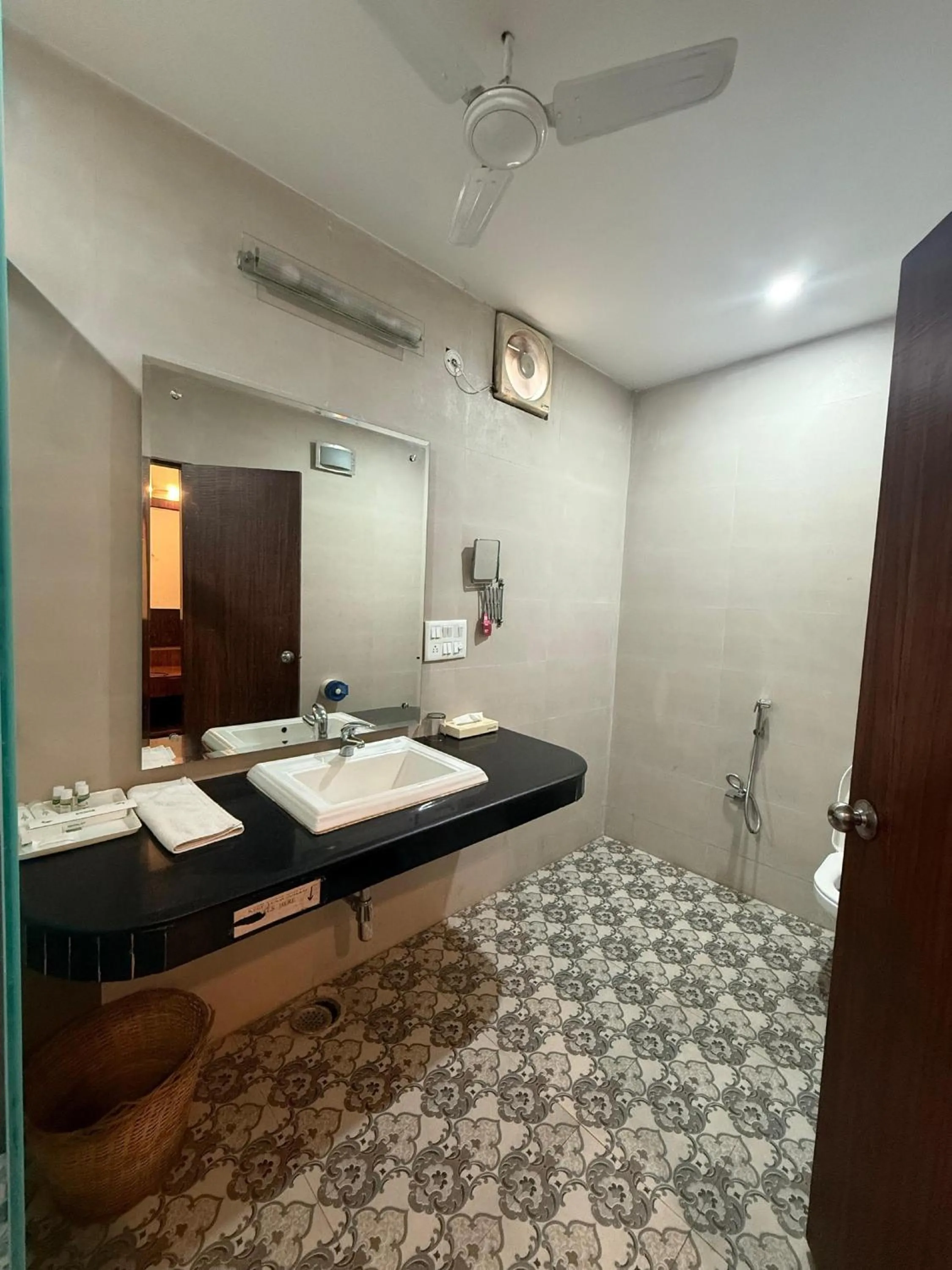 Bathroom in Naturoville Wellness Resort Rishikesh - Surrounded by Nature, Rooted in Wellness