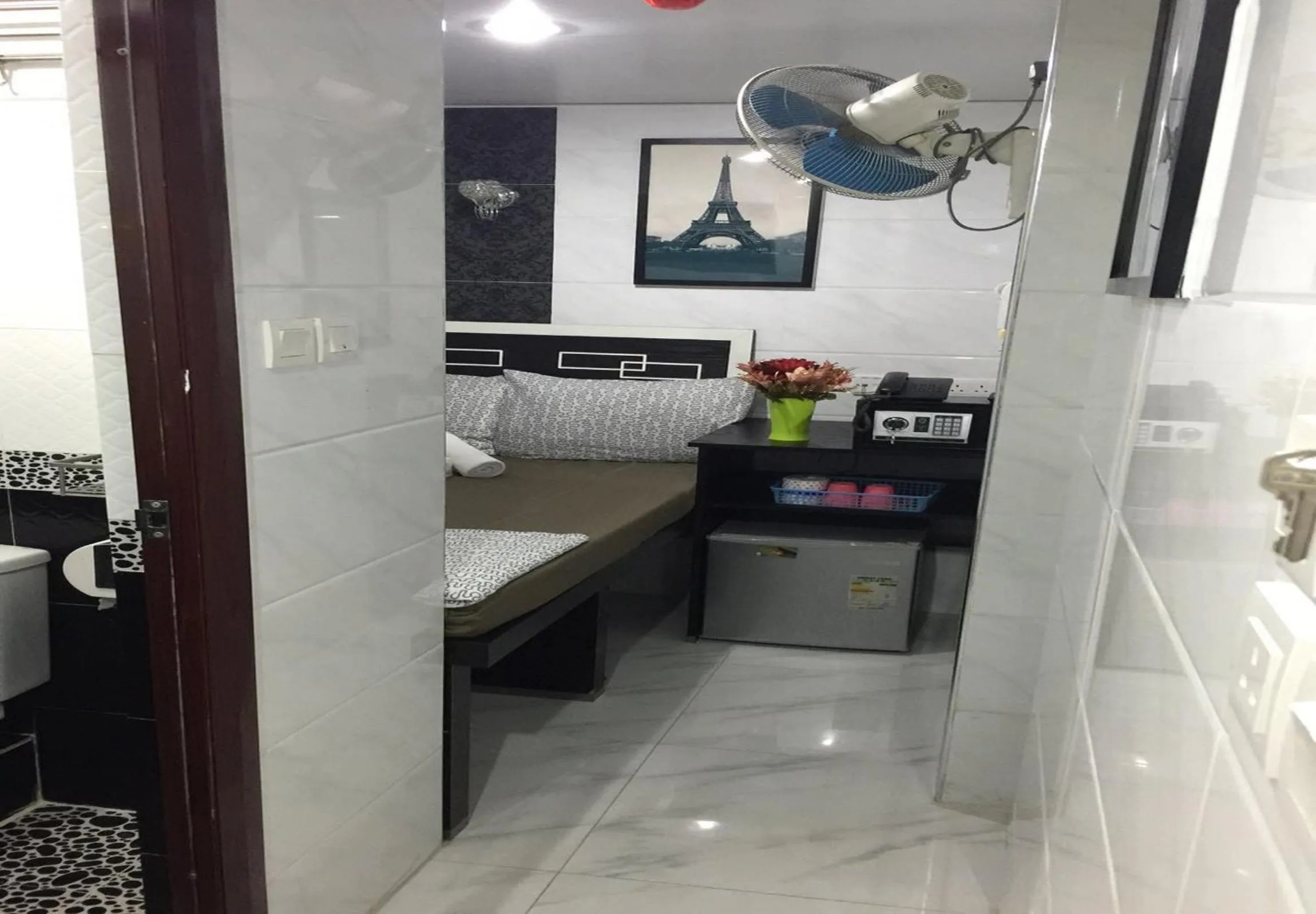 Decorative detail in Skylark Hostel