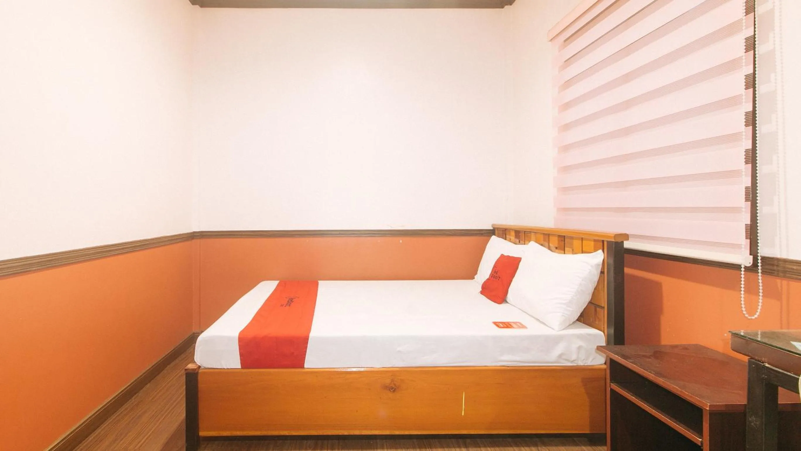 Photo of the whole room, Bed in RedDoorz @ Camaman-An Cagayan De Oro City
