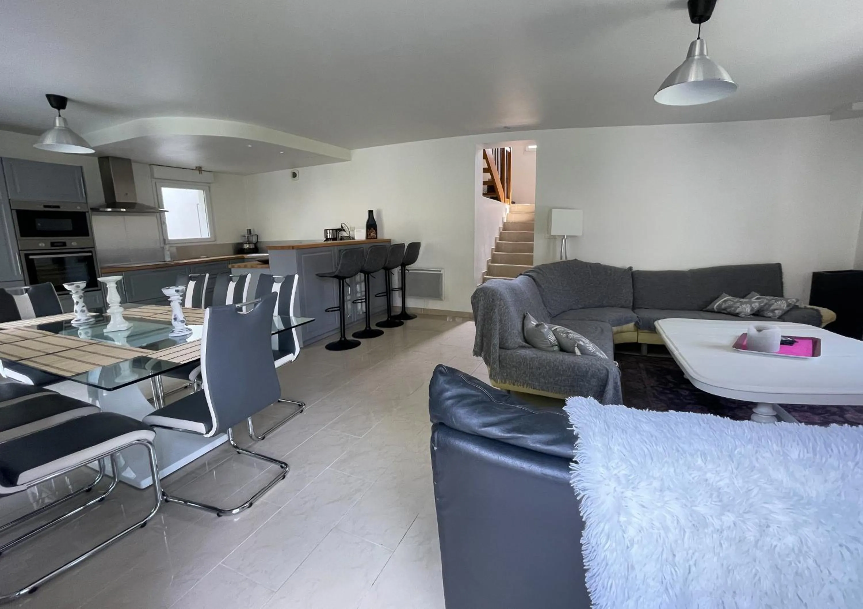 Other in LA MAISON DE DELSY