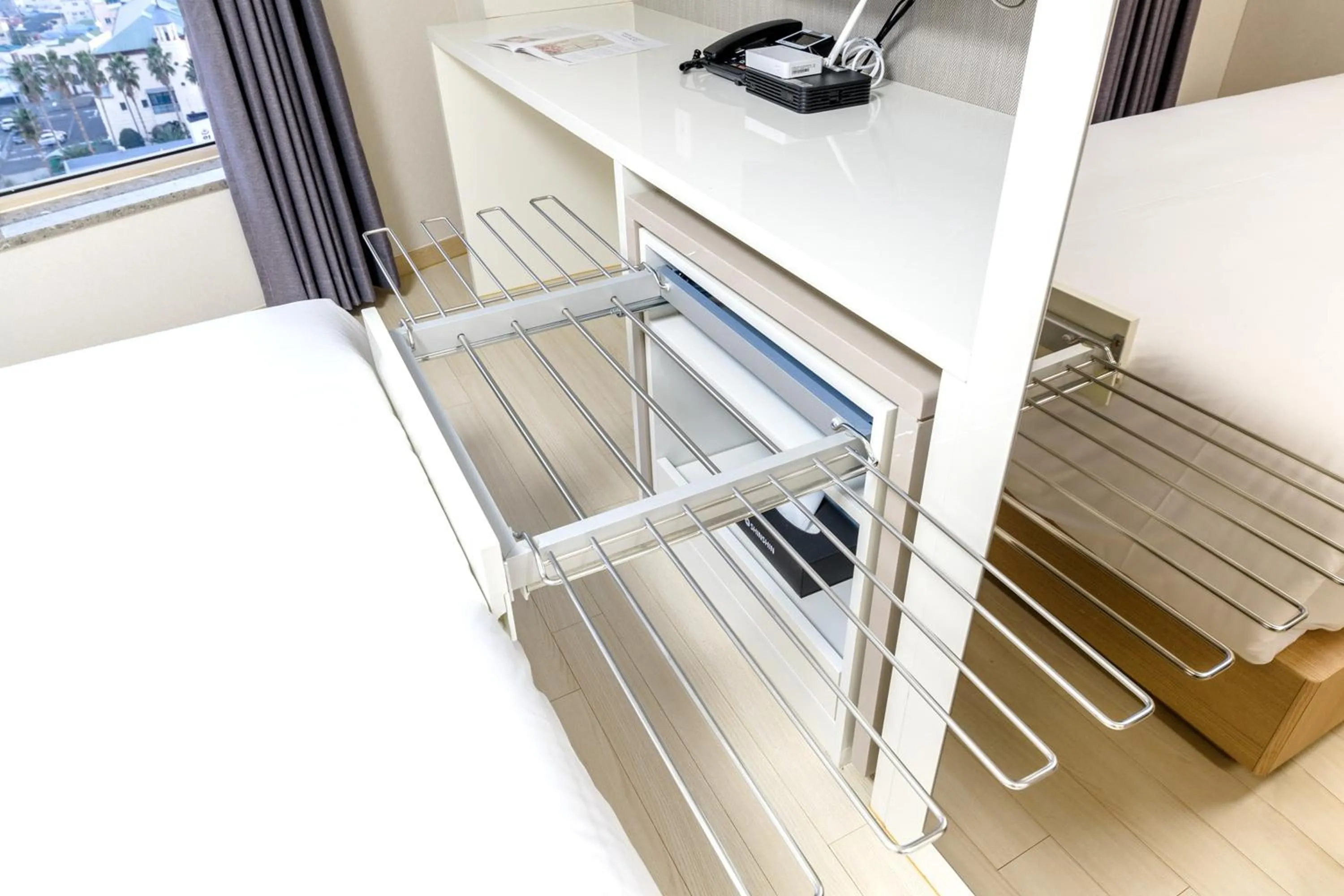 Property building, Bed in Shin Shin Hotel Seogwipo