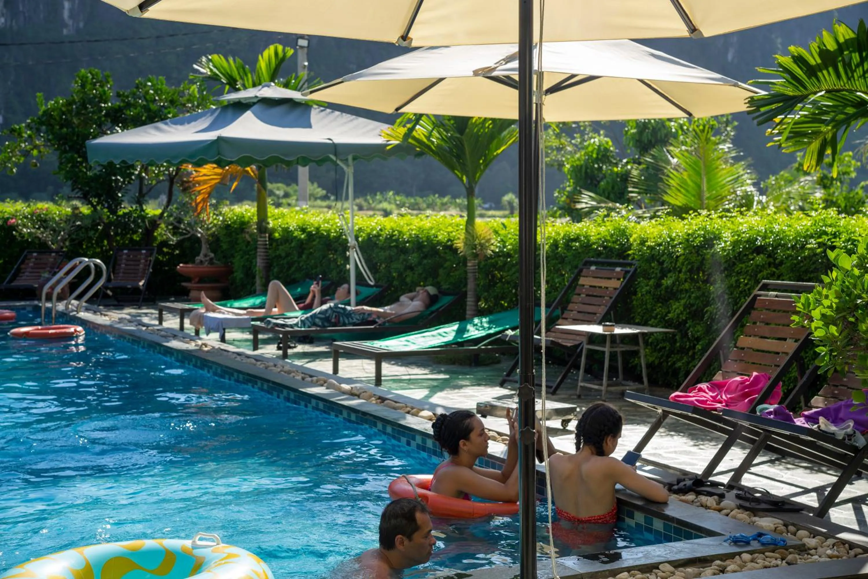 Day in Tam Coc Minh Hung Homestay