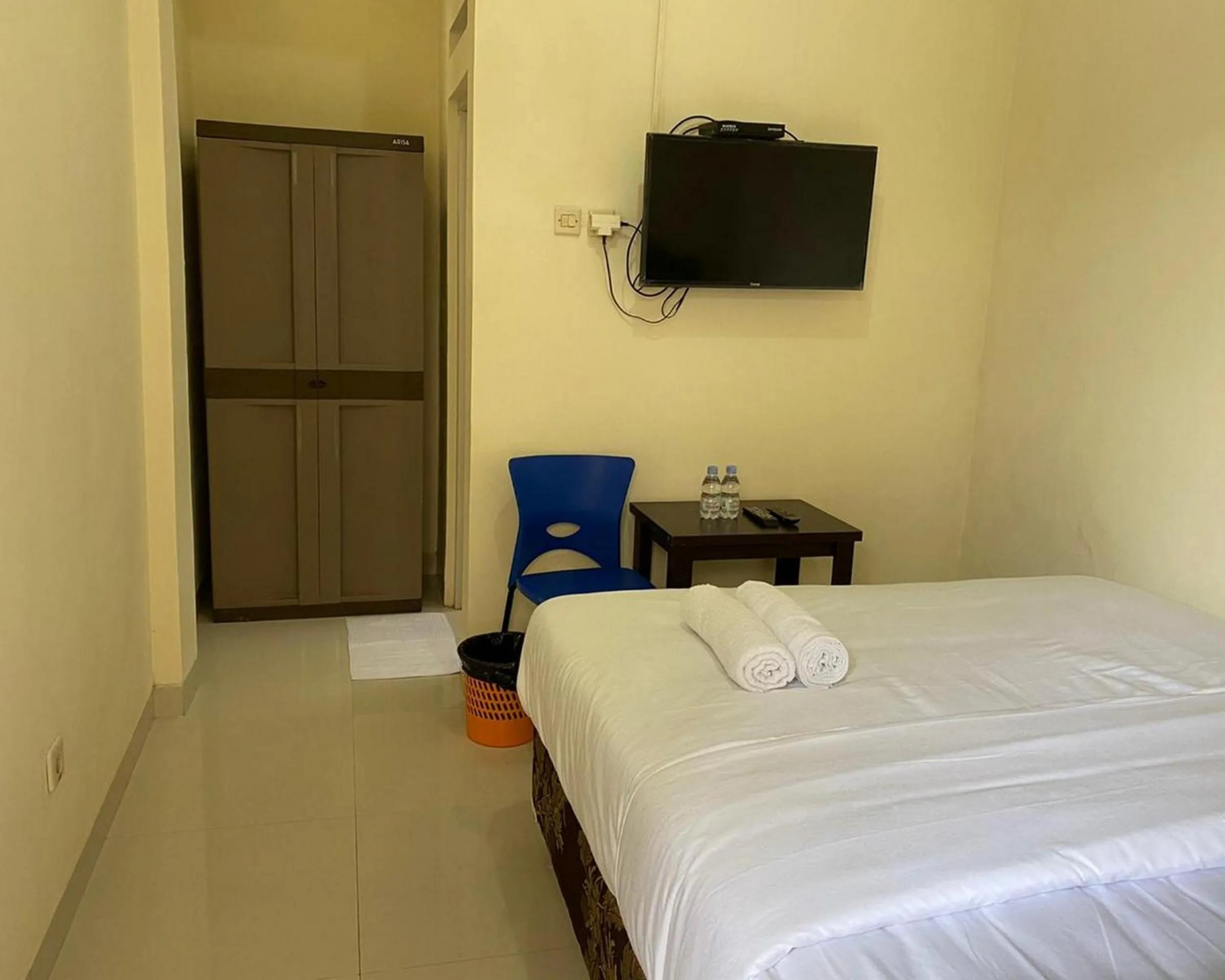 Bed in Jatiwinangun Homestay near GOR Satria Purwoketo Mitra RedDoorz