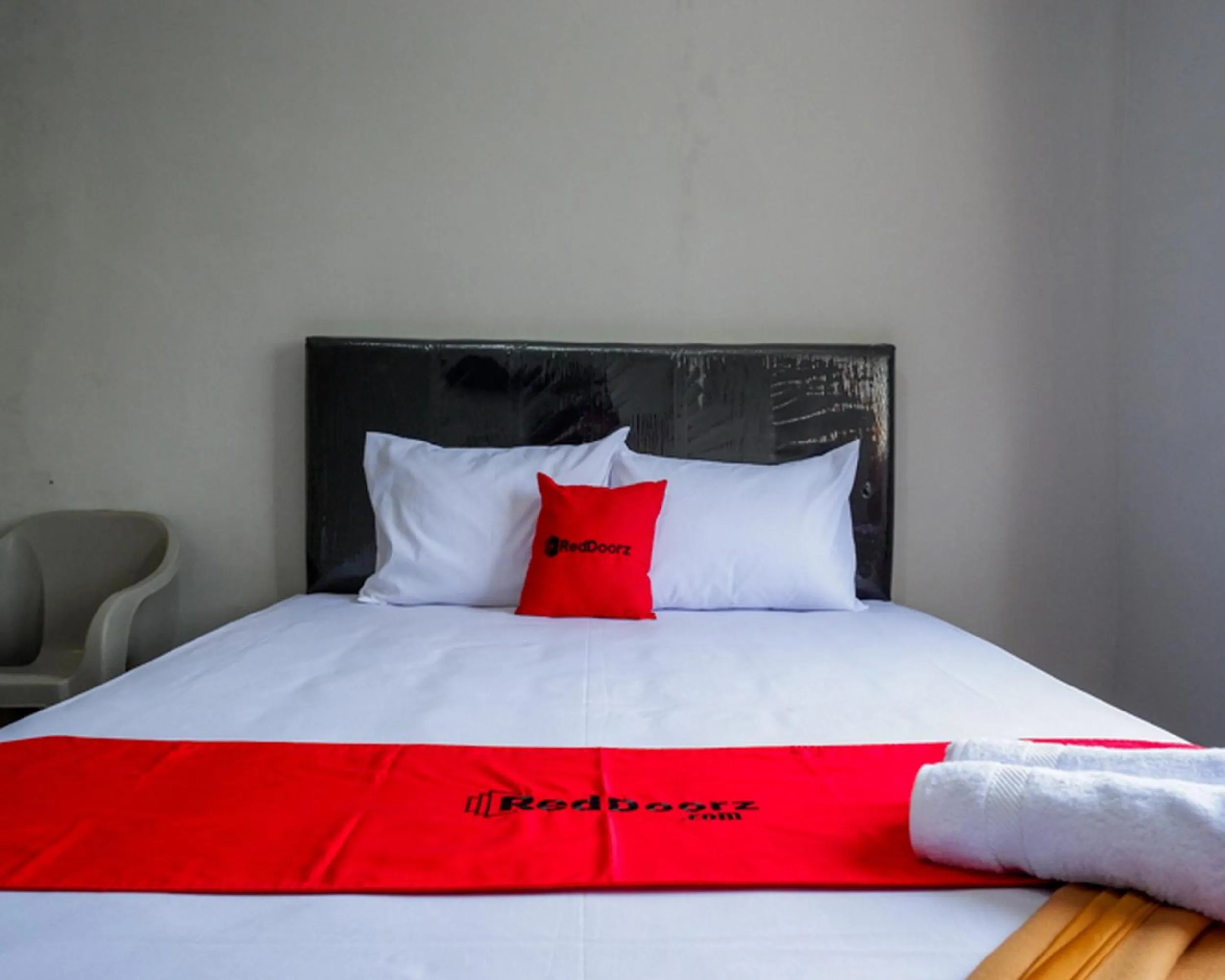 Bed in RedDoorz @ City Park Medoho Semarang