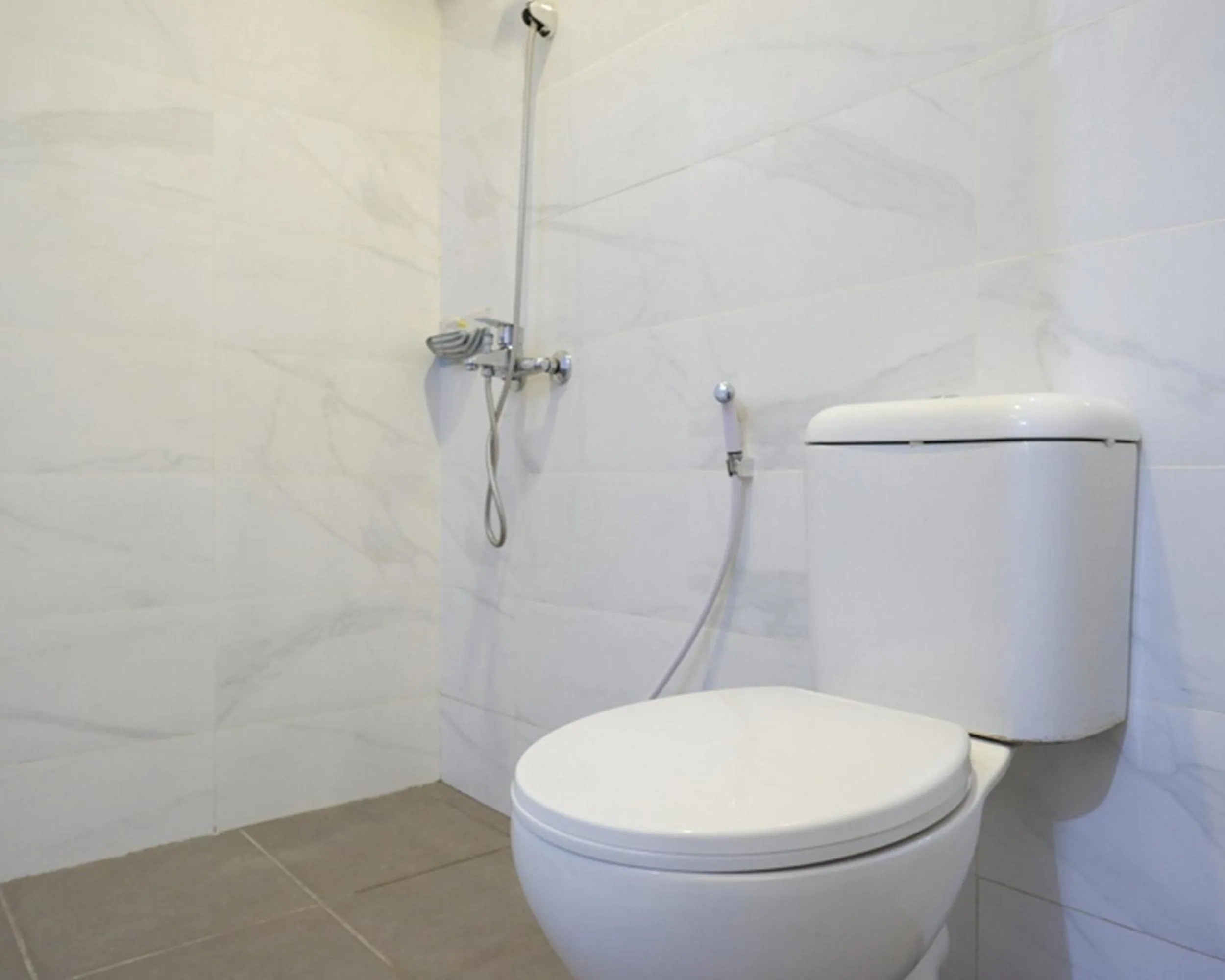 RedDoorz @ City Park Medoho Semarang